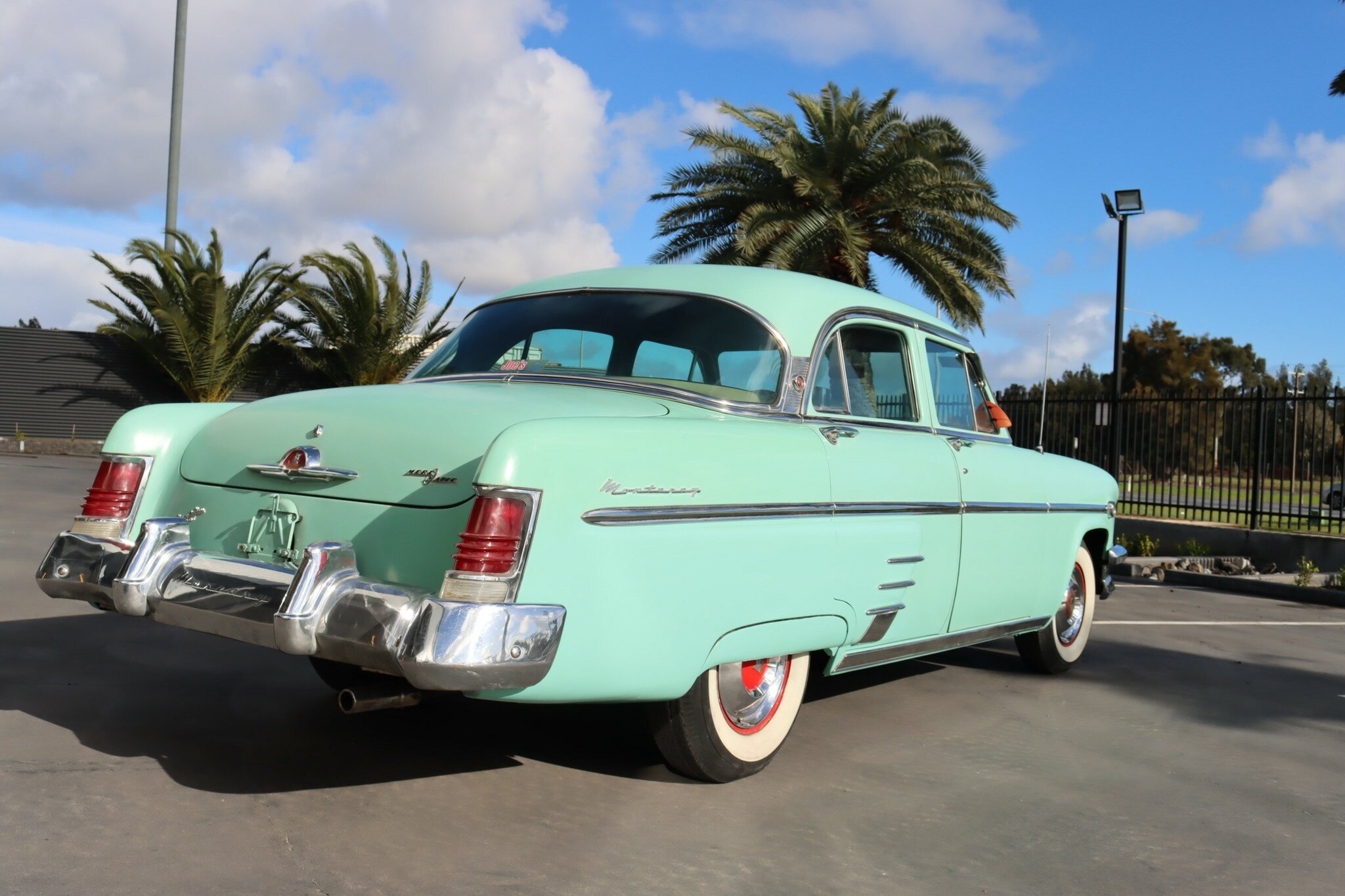 1954 MERCURY MONTEREY SEDAN