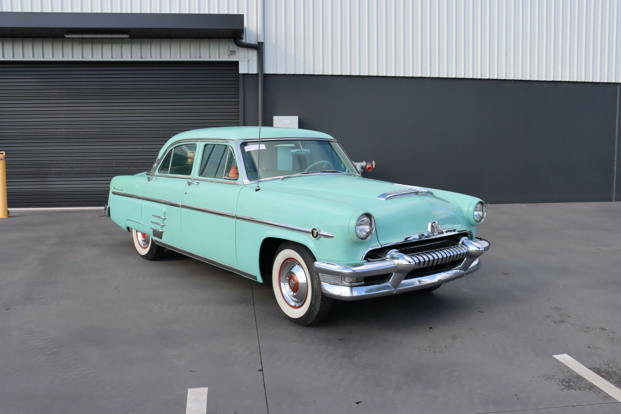 1954 MERCURY MONTEREY SEDAN