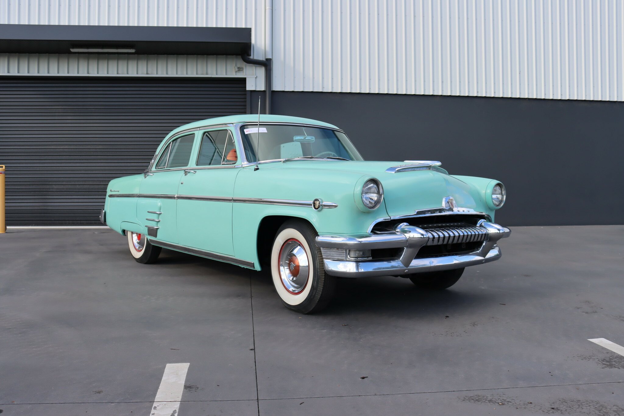 1954 MERCURY MONTEREY SEDAN