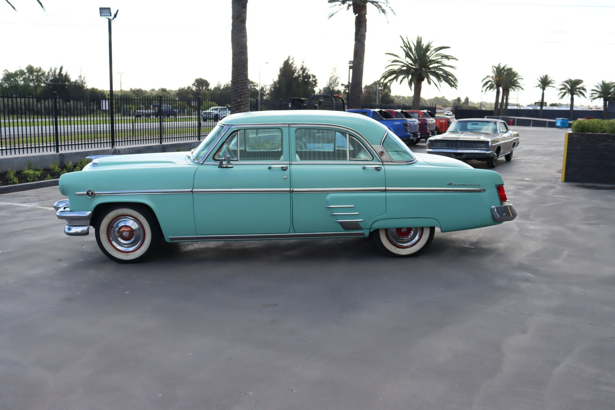 1954 MERCURY MONTEREY SEDAN