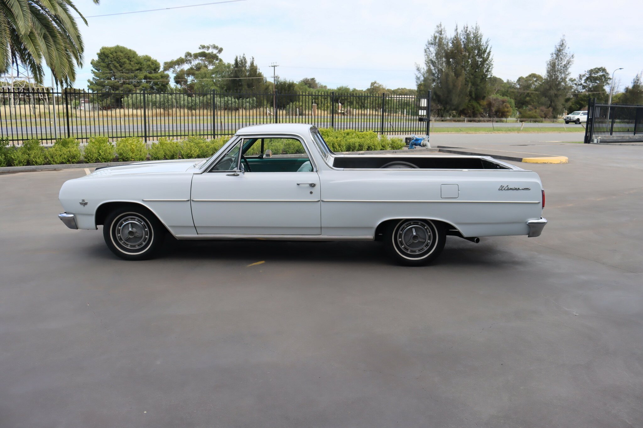 1965 CHEVROLET EL CAMINO 3 SP AUTOMATIC 2D UTILITY