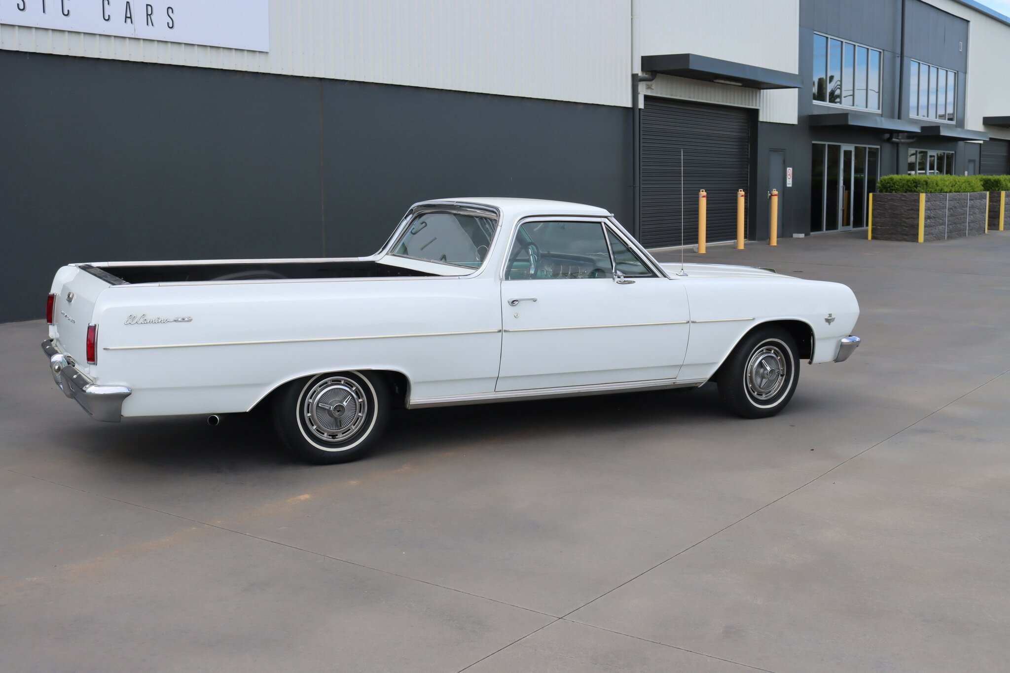 1965 CHEVROLET EL CAMINO 3 SP AUTOMATIC 2D UTILITY
