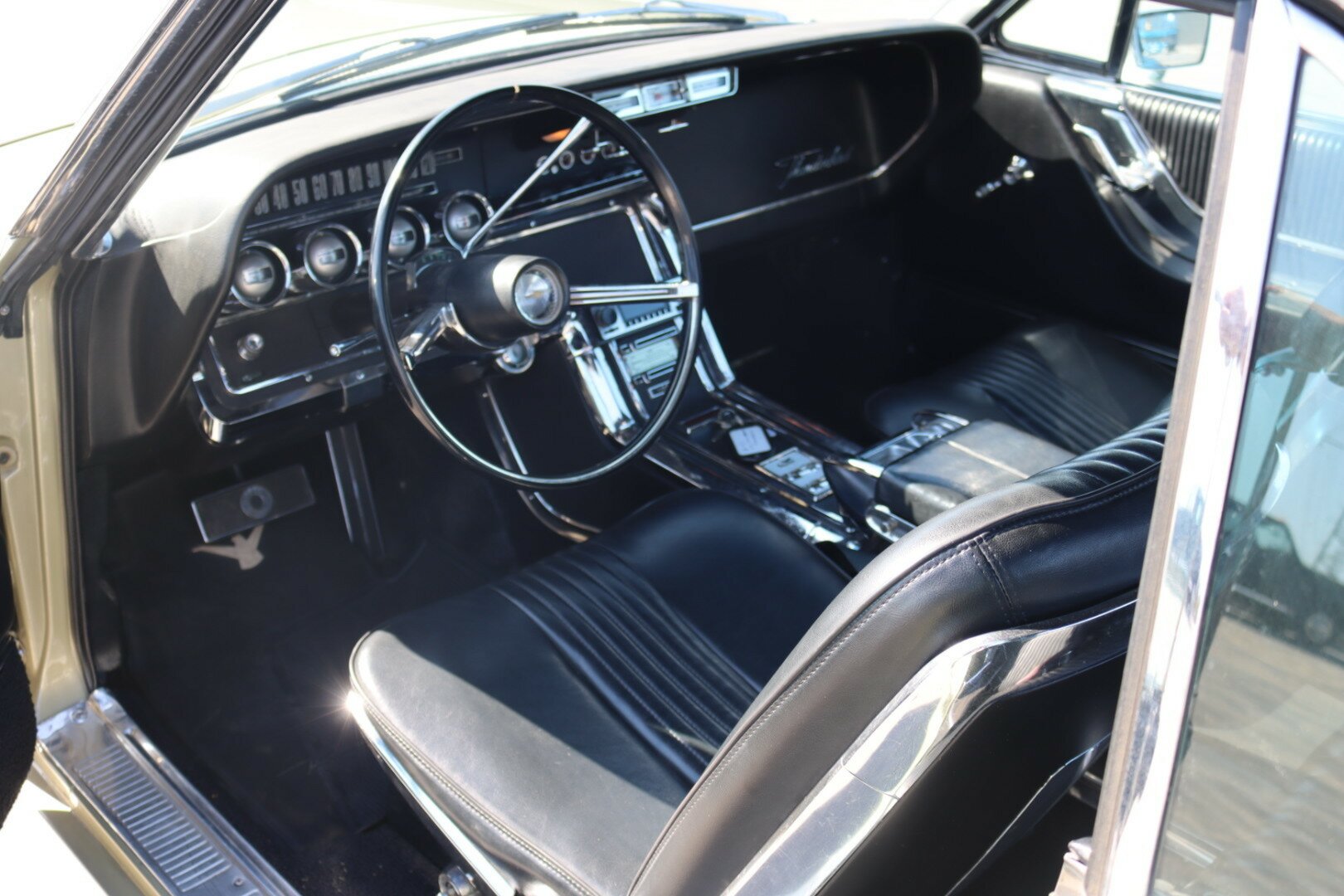 1965 FORD THUNDERBIRD CONVERTIBLE