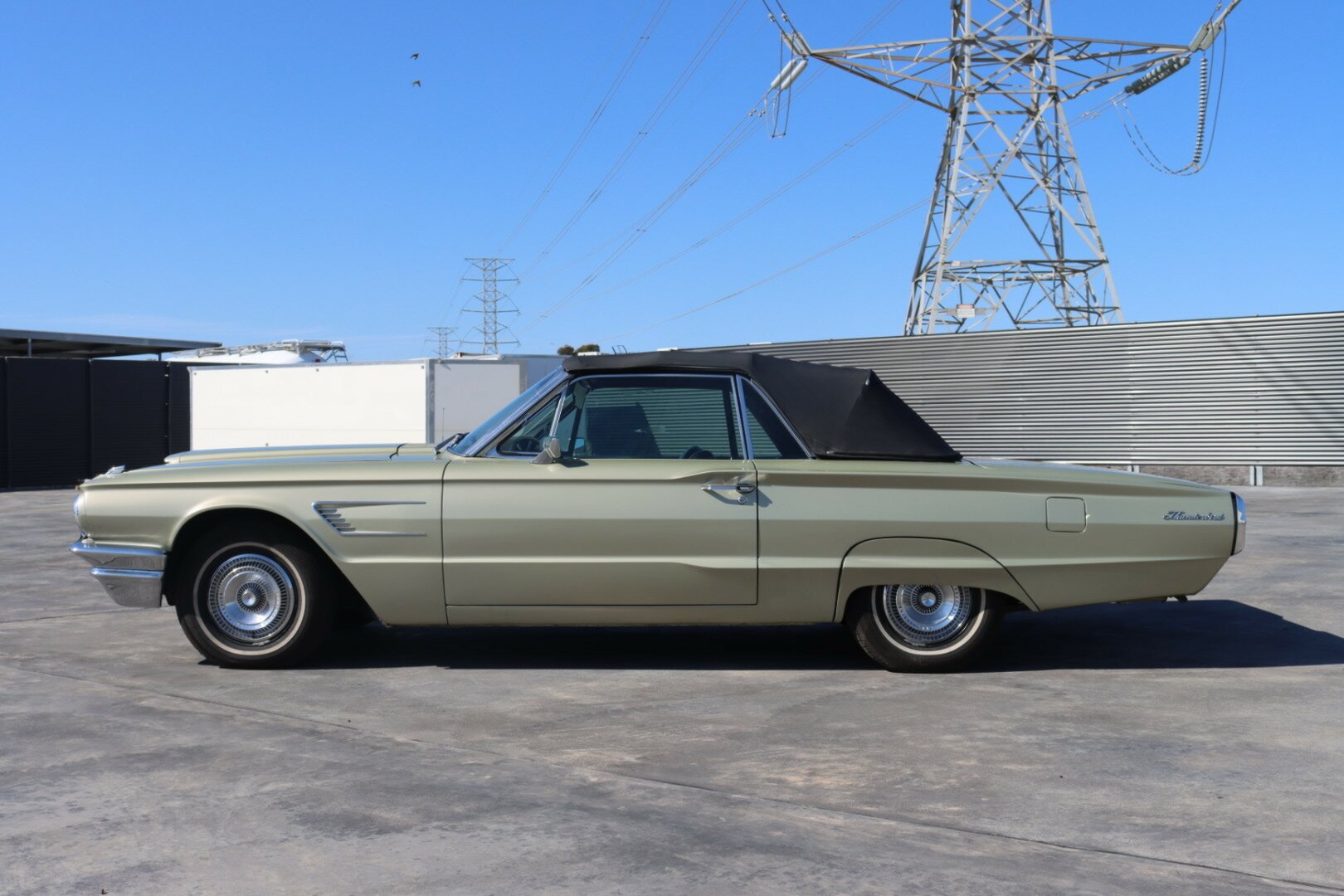 1965 FORD THUNDERBIRD CONVERTIBLE
