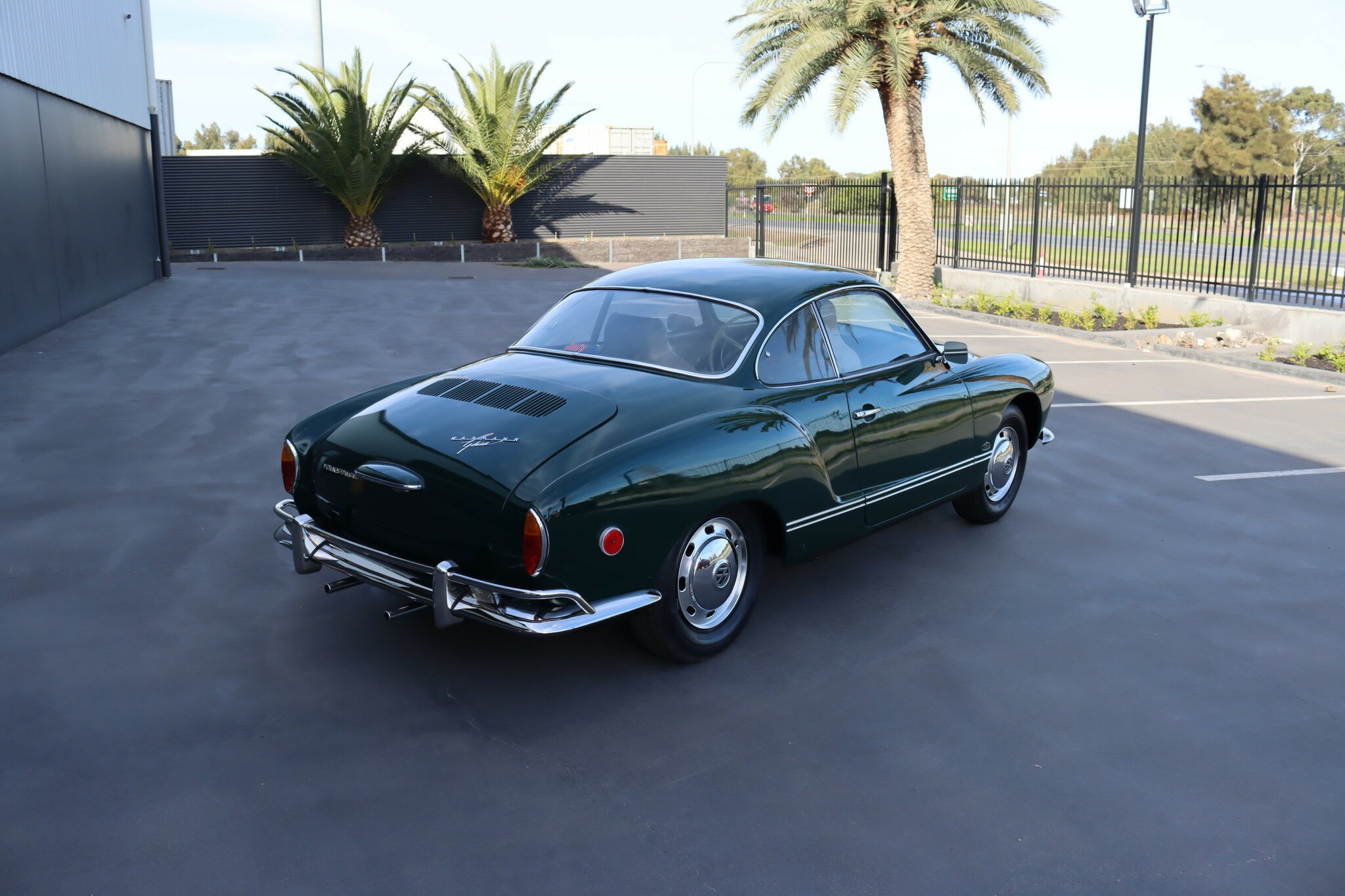 1968 VOLKSWAGEN KARMANN GHIA L 4 SP MANUAL 2D COUPE