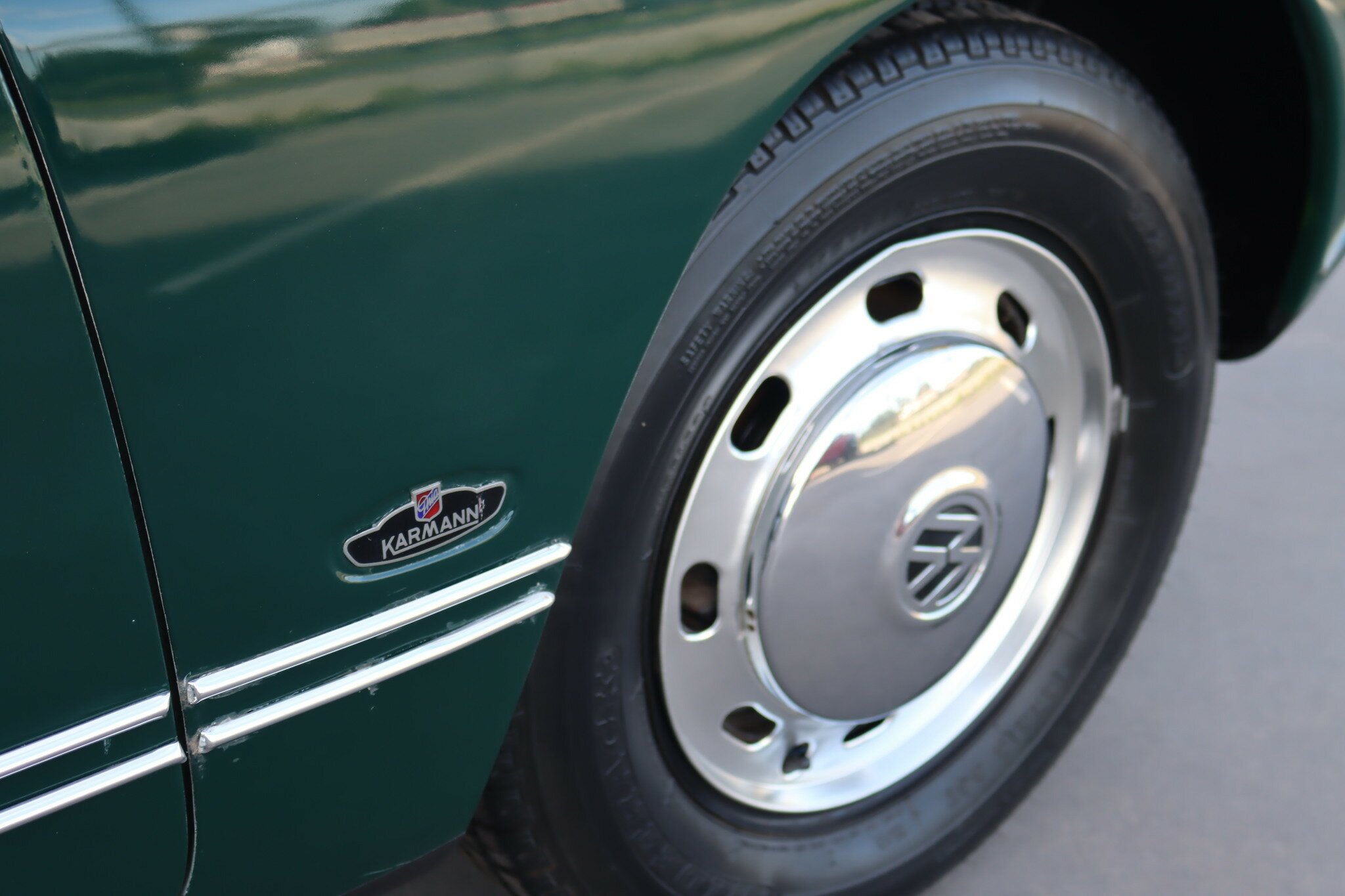 1968 VOLKSWAGEN KARMANN GHIA L 4 SP MANUAL 2D COUPE