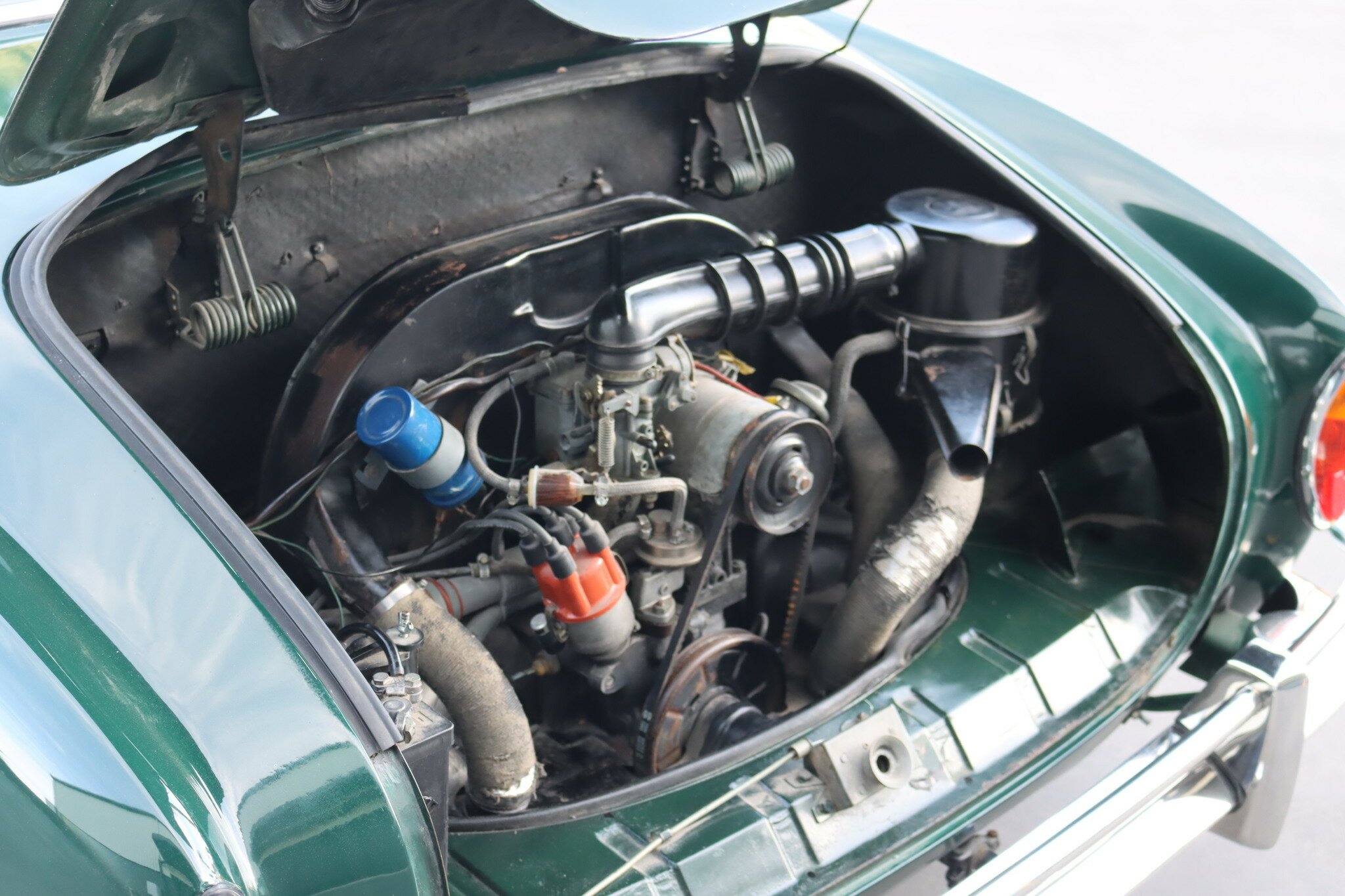 1968 VOLKSWAGEN KARMANN GHIA L 4 SP MANUAL 2D COUPE