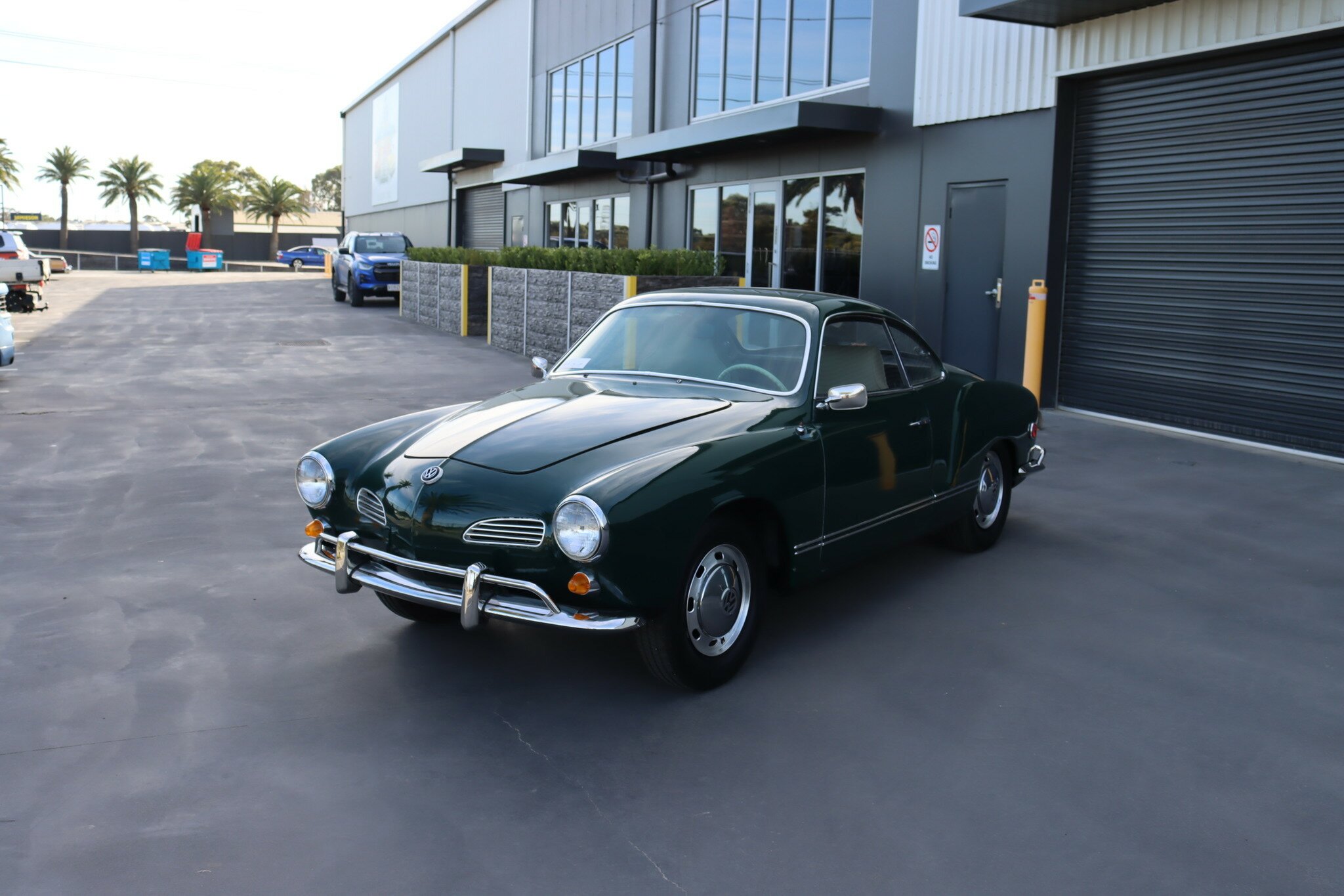 1968 VOLKSWAGEN KARMANN GHIA L 4 SP MANUAL 2D COUPE