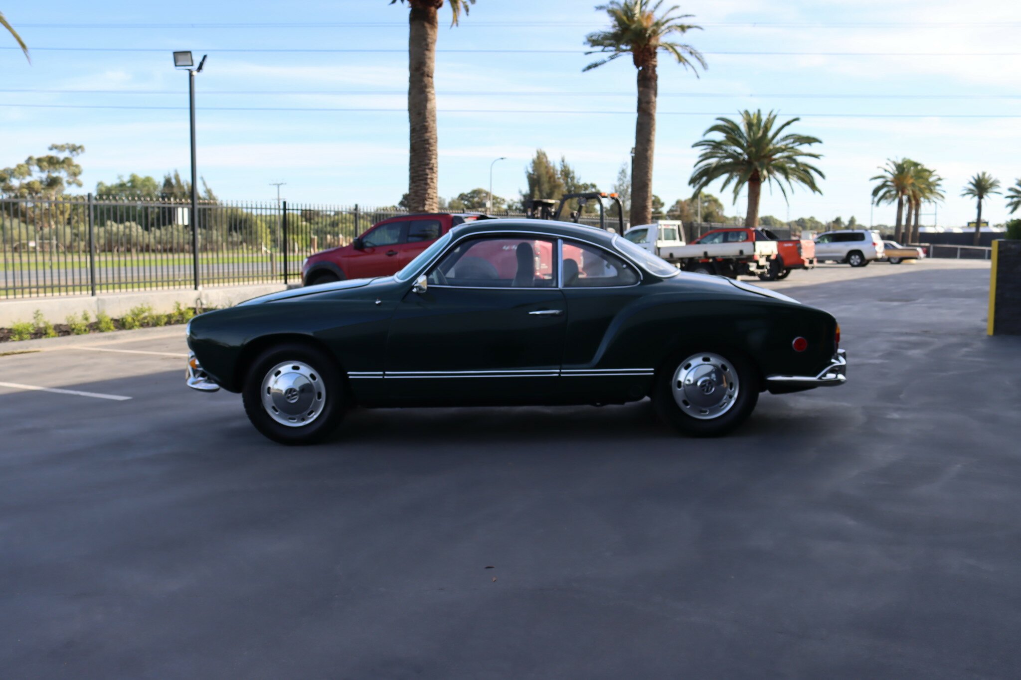 1968 VOLKSWAGEN KARMANN GHIA L 4 SP MANUAL 2D COUPE