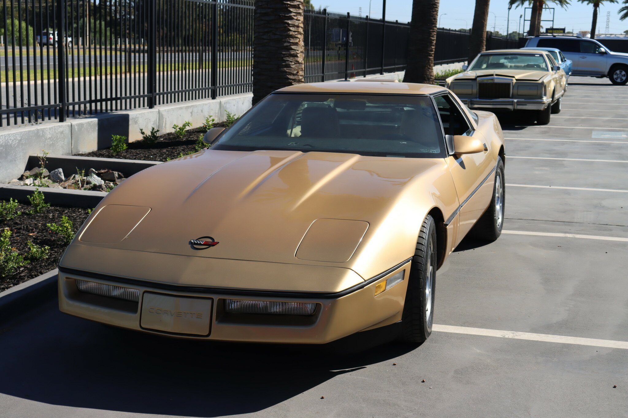 1987 CHEVROLET CORVETTE C4 4 SP AUTOMATIC 2D COUPE
