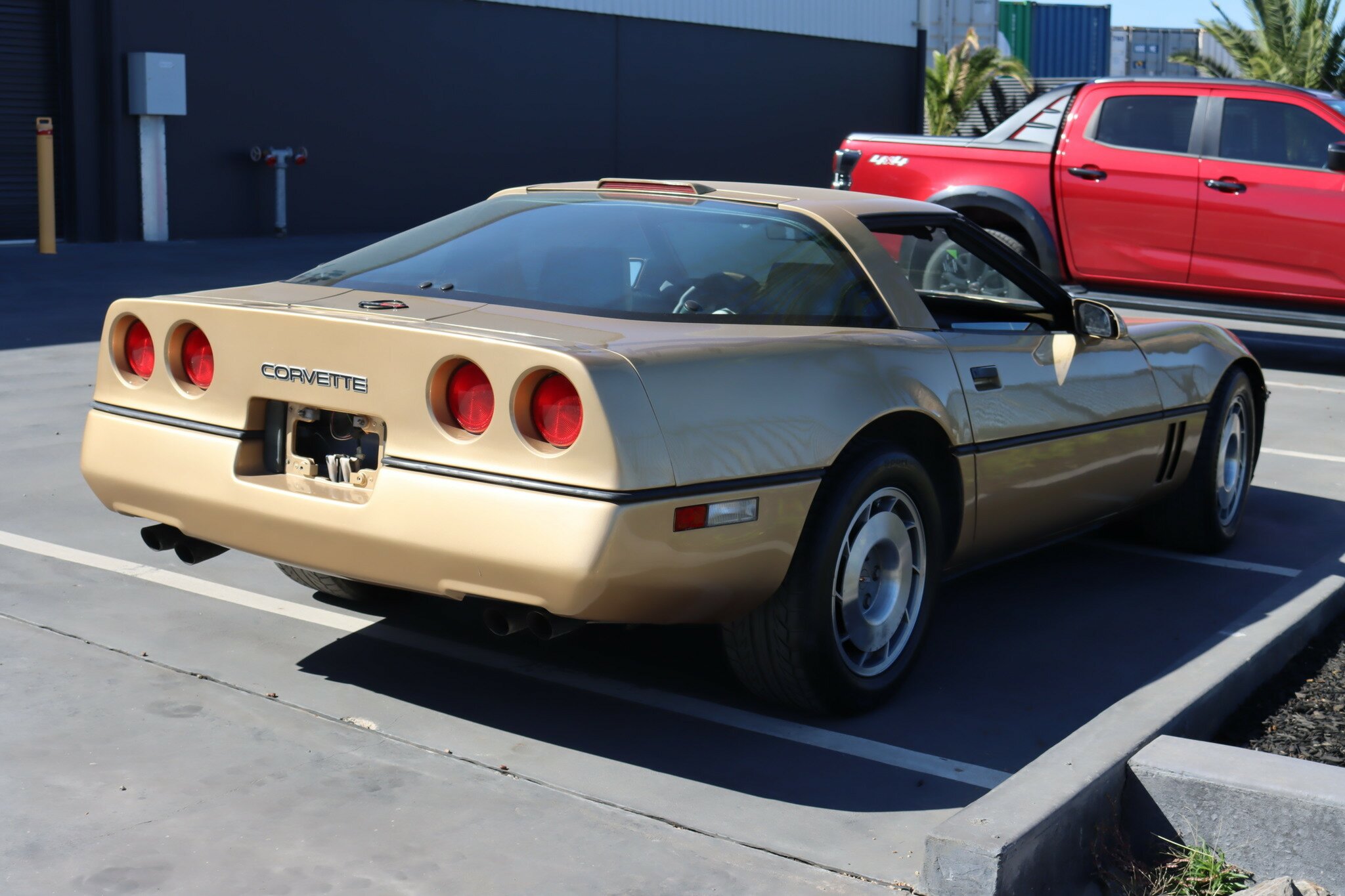 1987 CHEVROLET CORVETTE C4 4 SP AUTOMATIC 2D COUPE