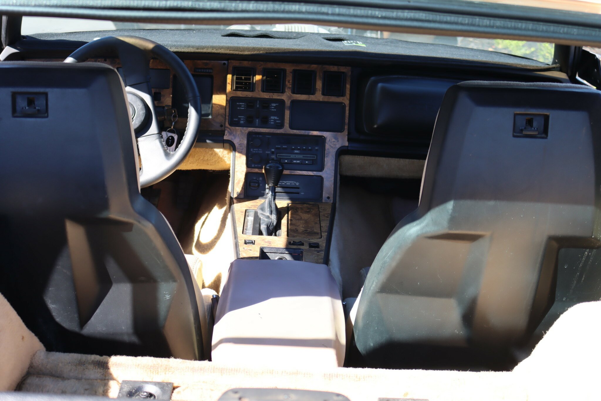 1987 CHEVROLET CORVETTE C4 4 SP AUTOMATIC 2D COUPE
