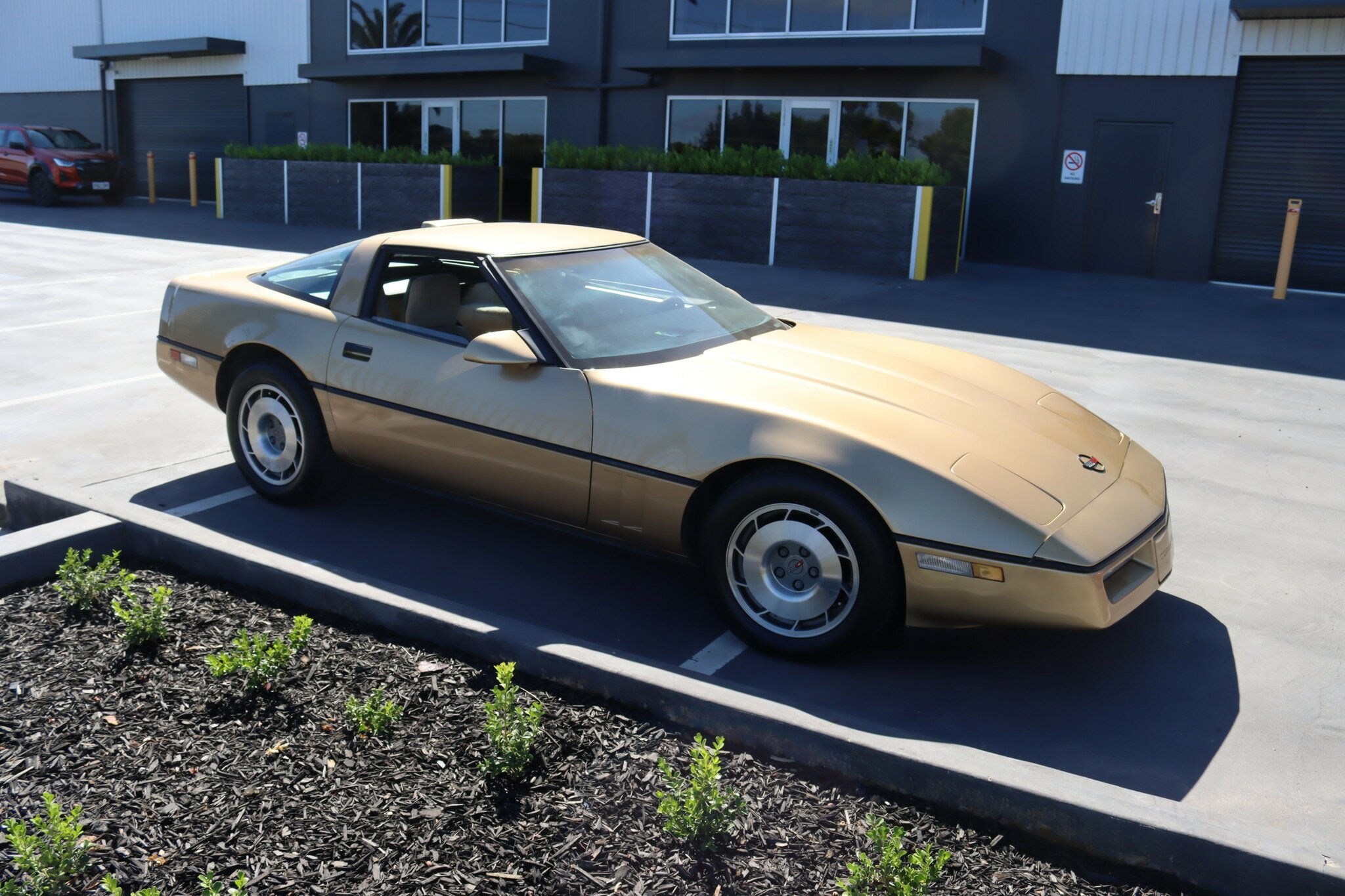 1987 CHEVROLET CORVETTE C4 4 SP AUTOMATIC 2D COUPE