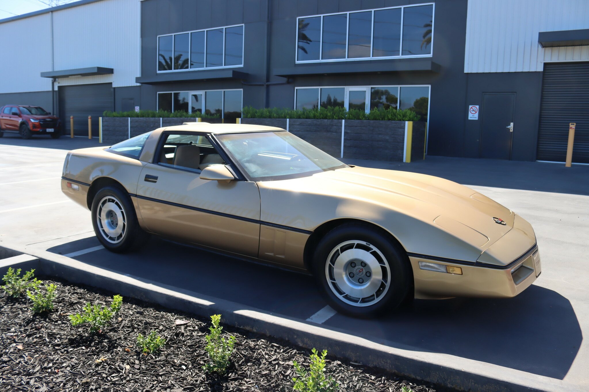1987 CHEVROLET CORVETTE C4 4 SP AUTOMATIC 2D COUPE