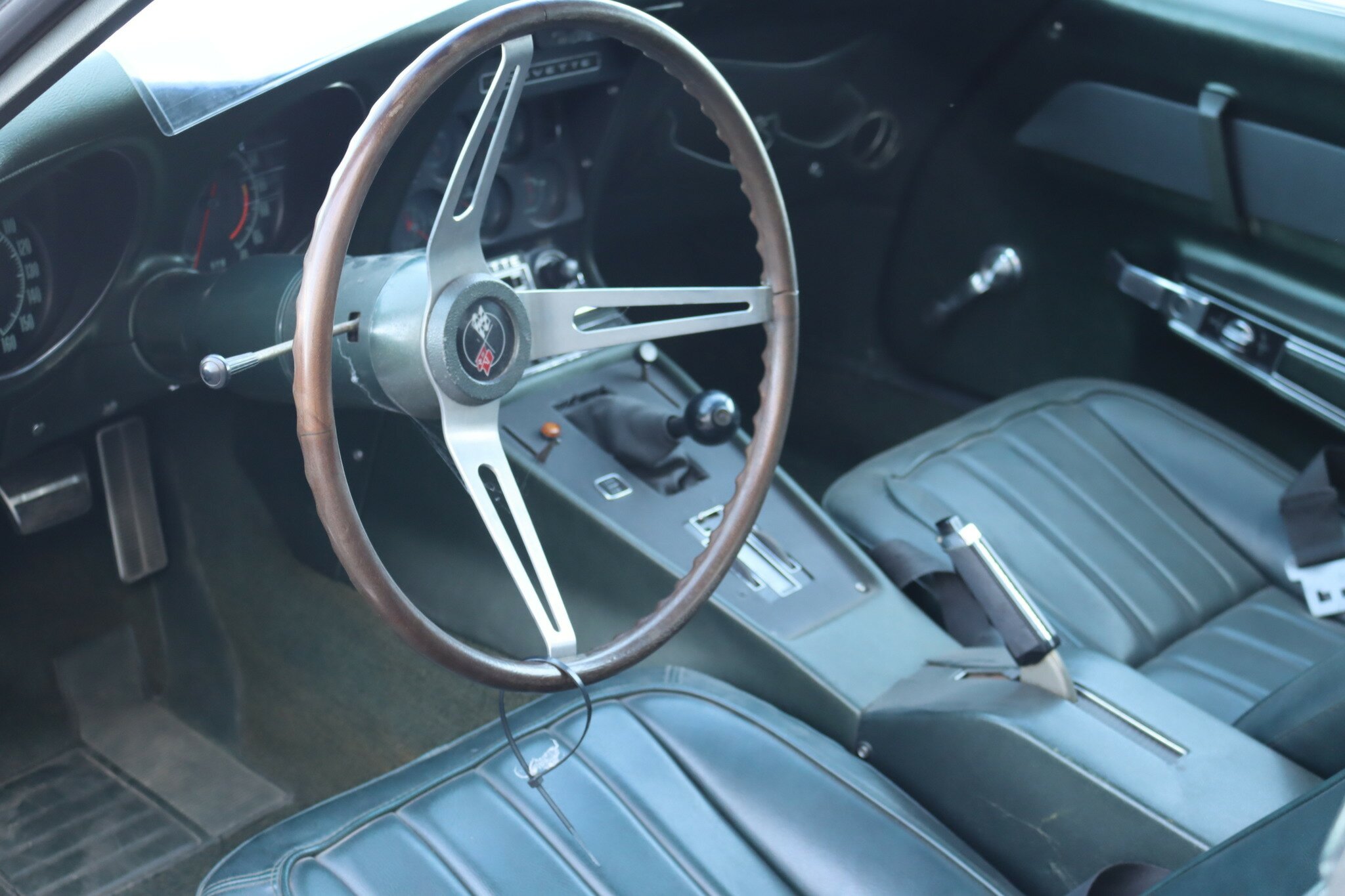 1969 CHEVROLET CORVETTE C3 6 SP MANUAL COUPE