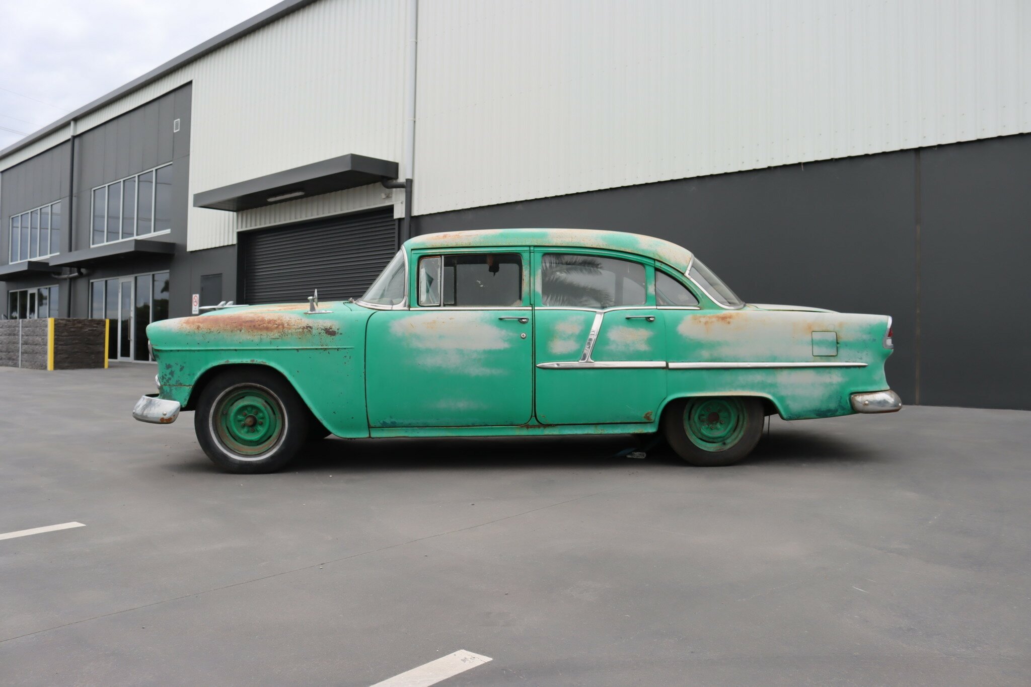 1955 CHEVROLET 210 SEDAN