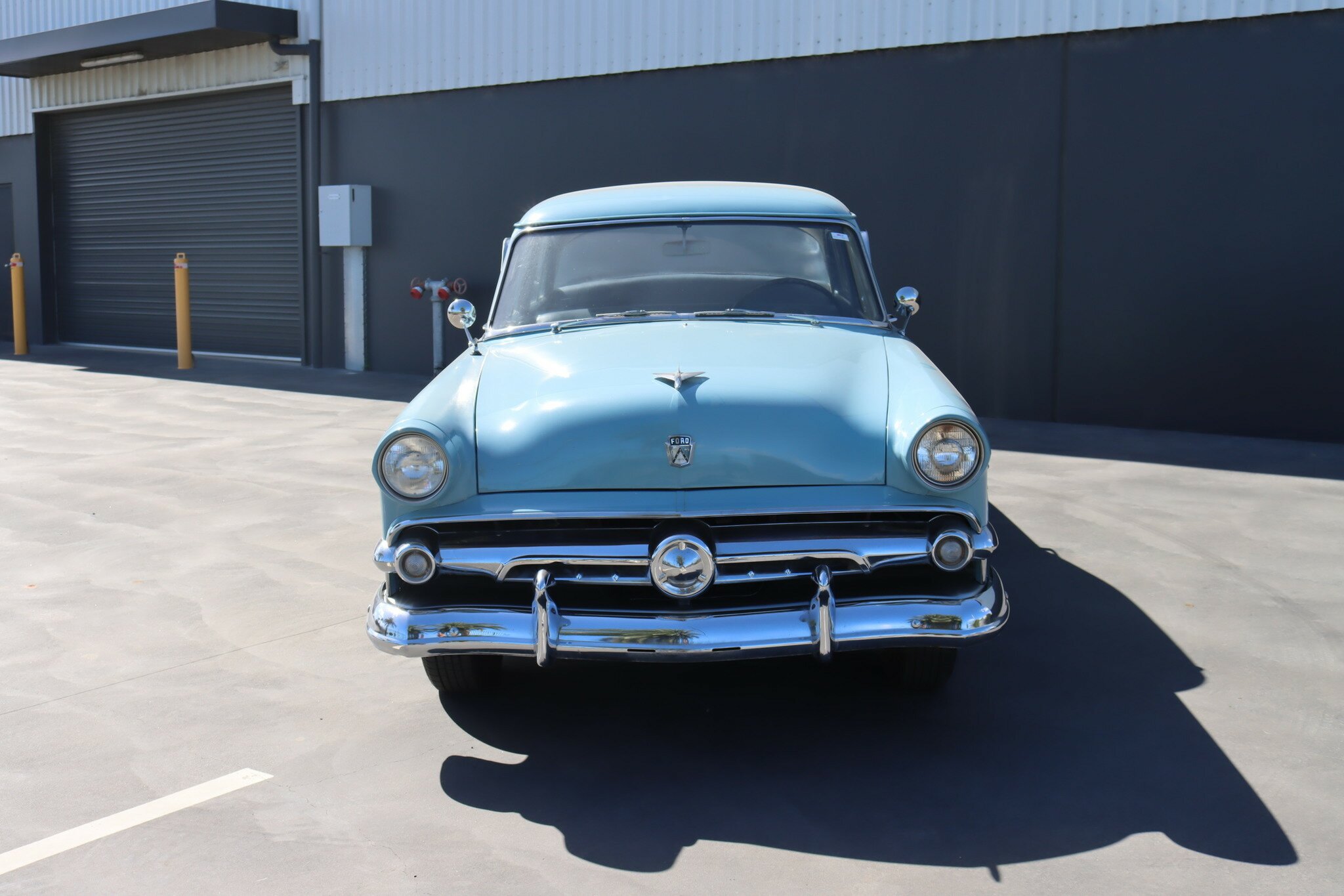 1954 FORD CUSTOMLINE SEDAN