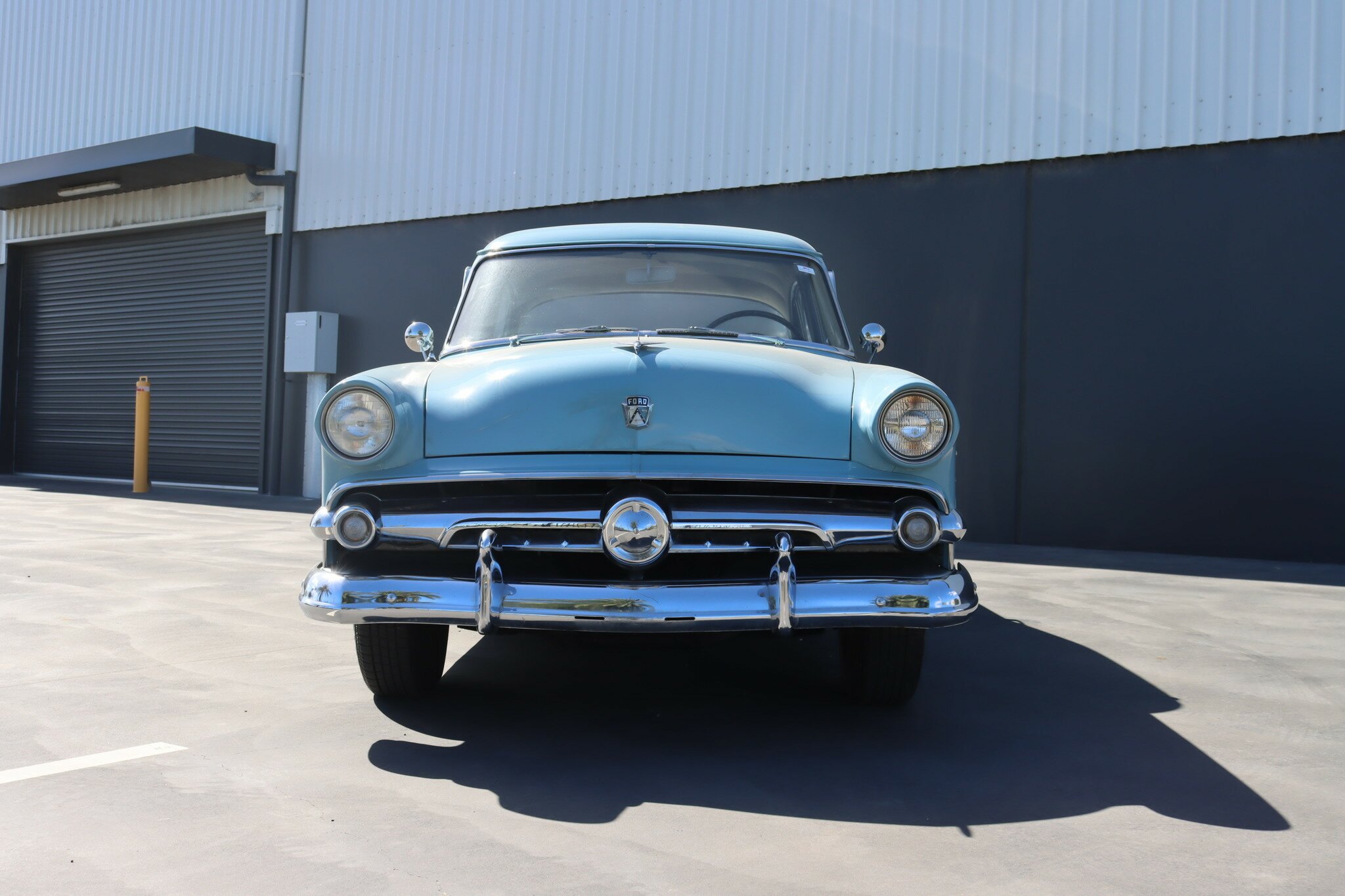 1954 FORD CUSTOMLINE SEDAN