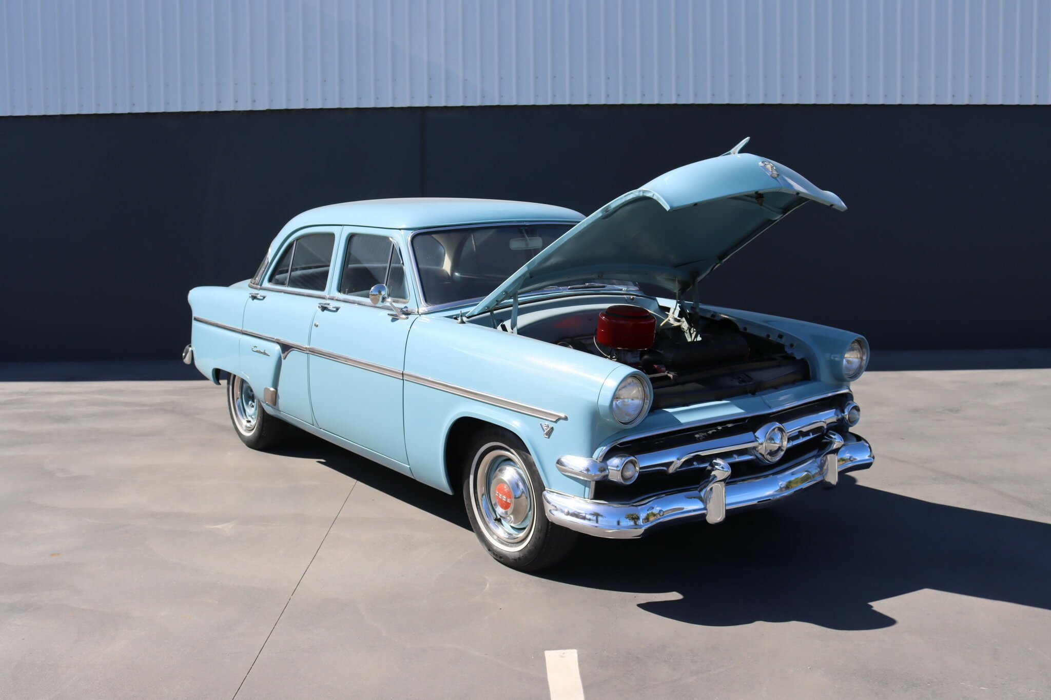 1954 FORD CUSTOMLINE SEDAN
