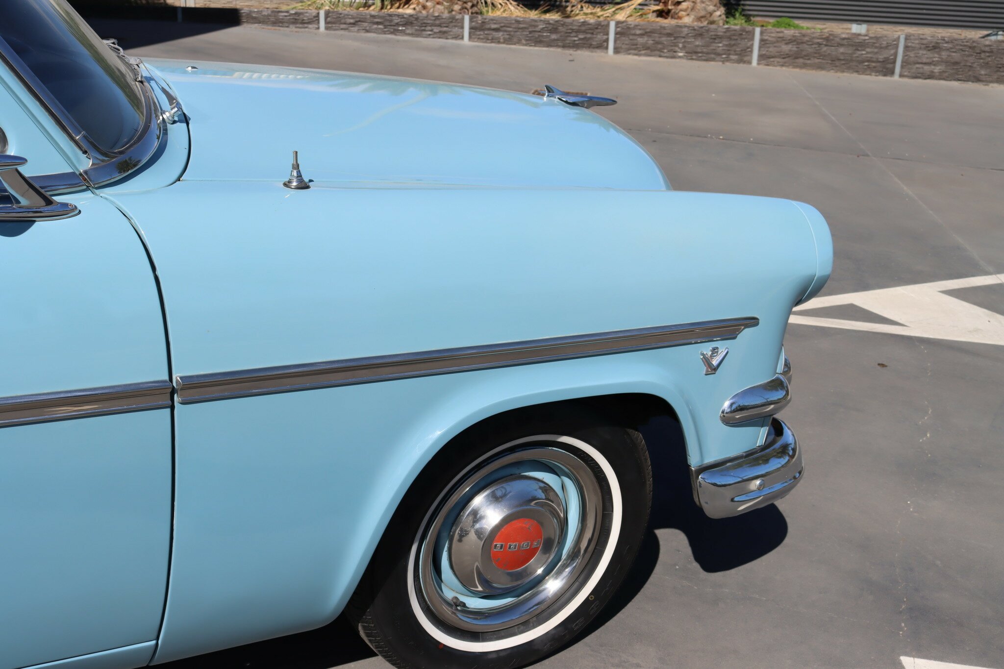 1954 FORD CUSTOMLINE SEDAN