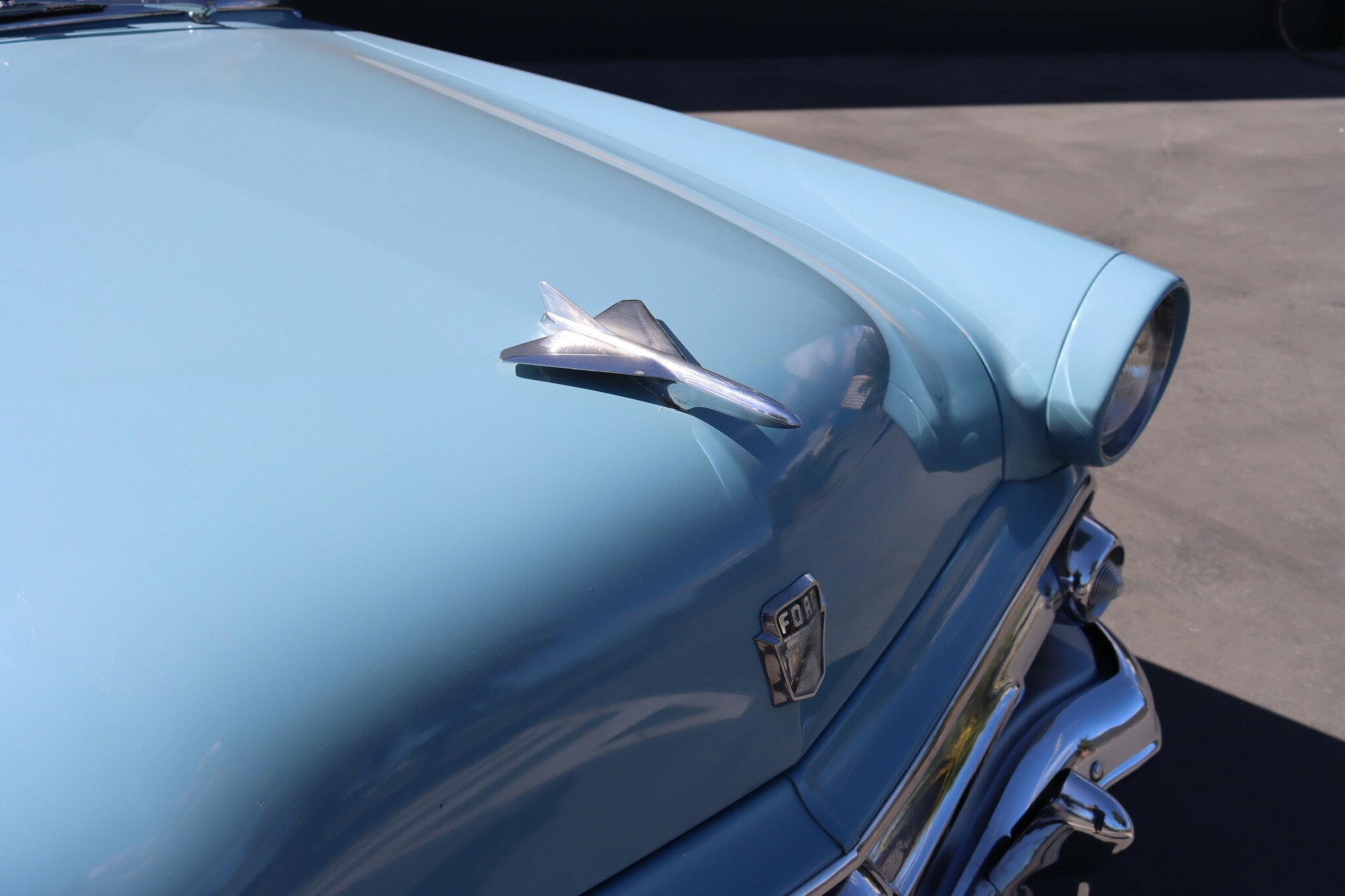 1954 FORD CUSTOMLINE SEDAN
