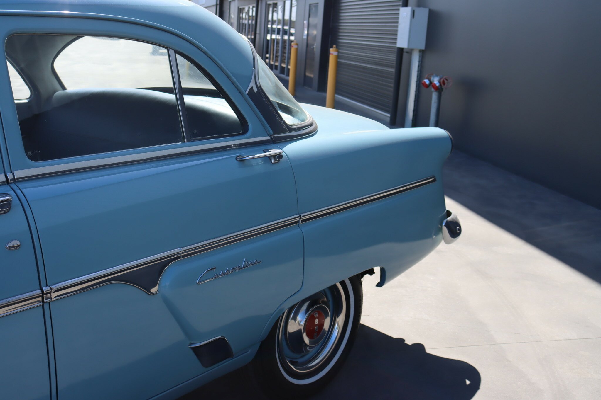 1954 FORD CUSTOMLINE SEDAN