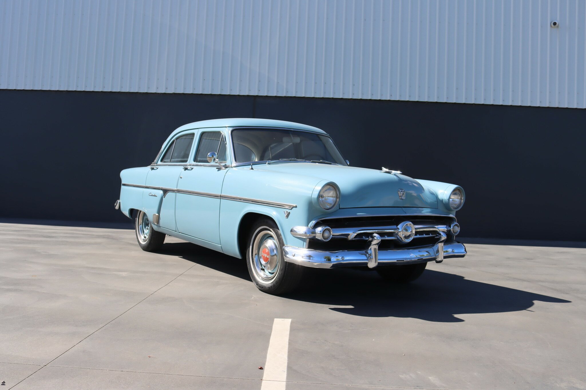 1954 FORD CUSTOMLINE SEDAN