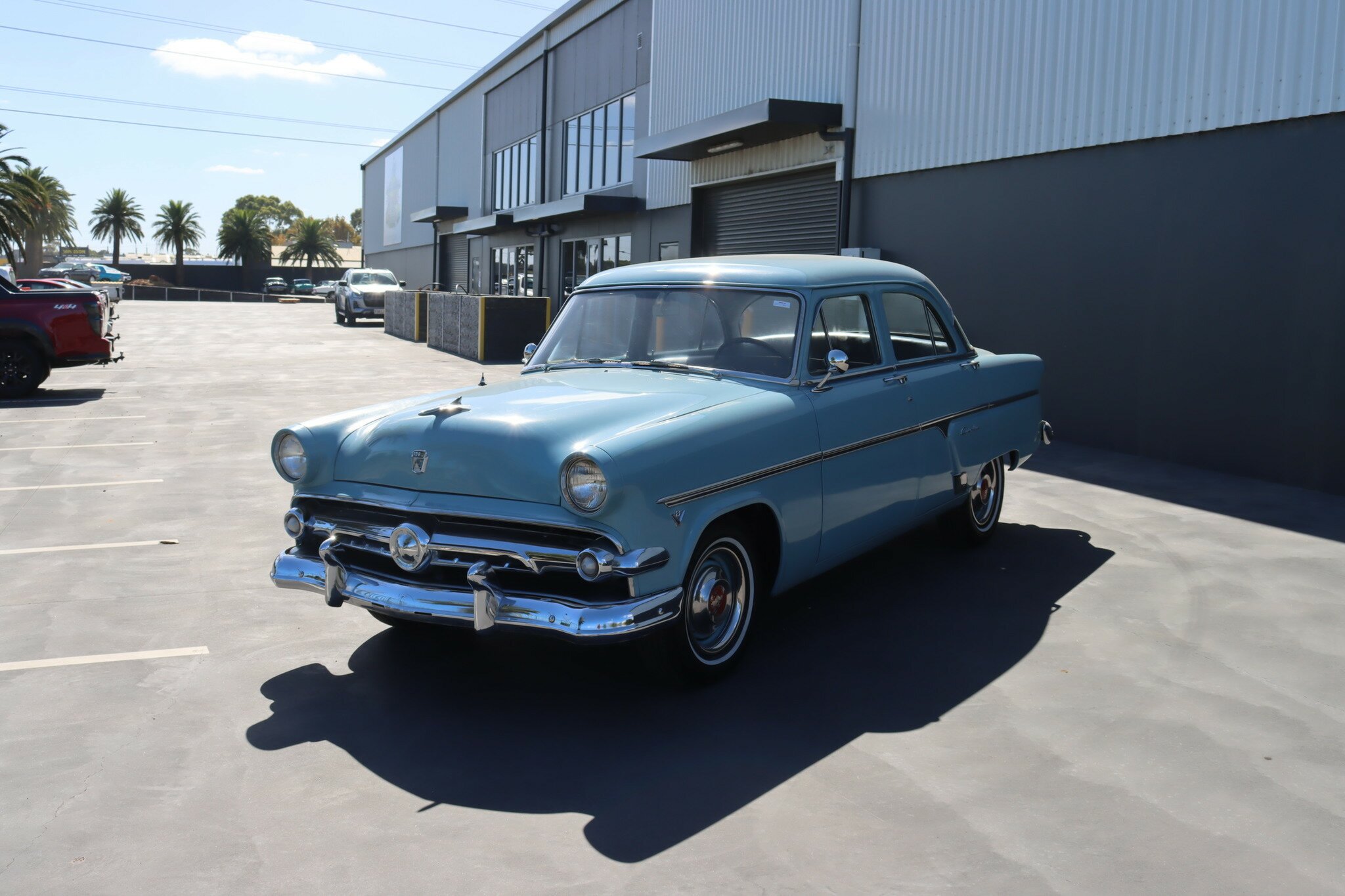 1954 FORD CUSTOMLINE SEDAN