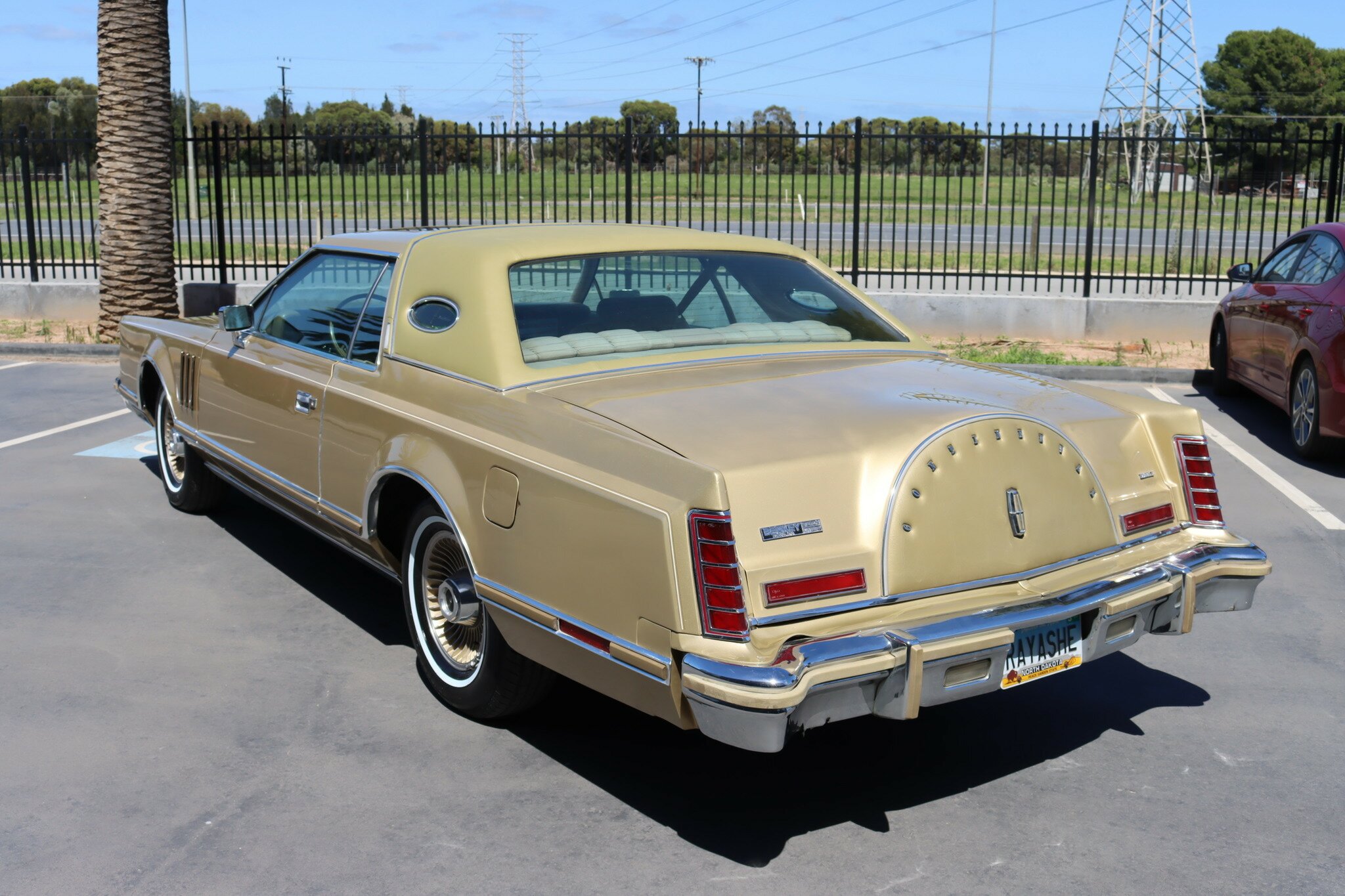 1978 LINCOLN CONTINENTAL MARK V COUPE