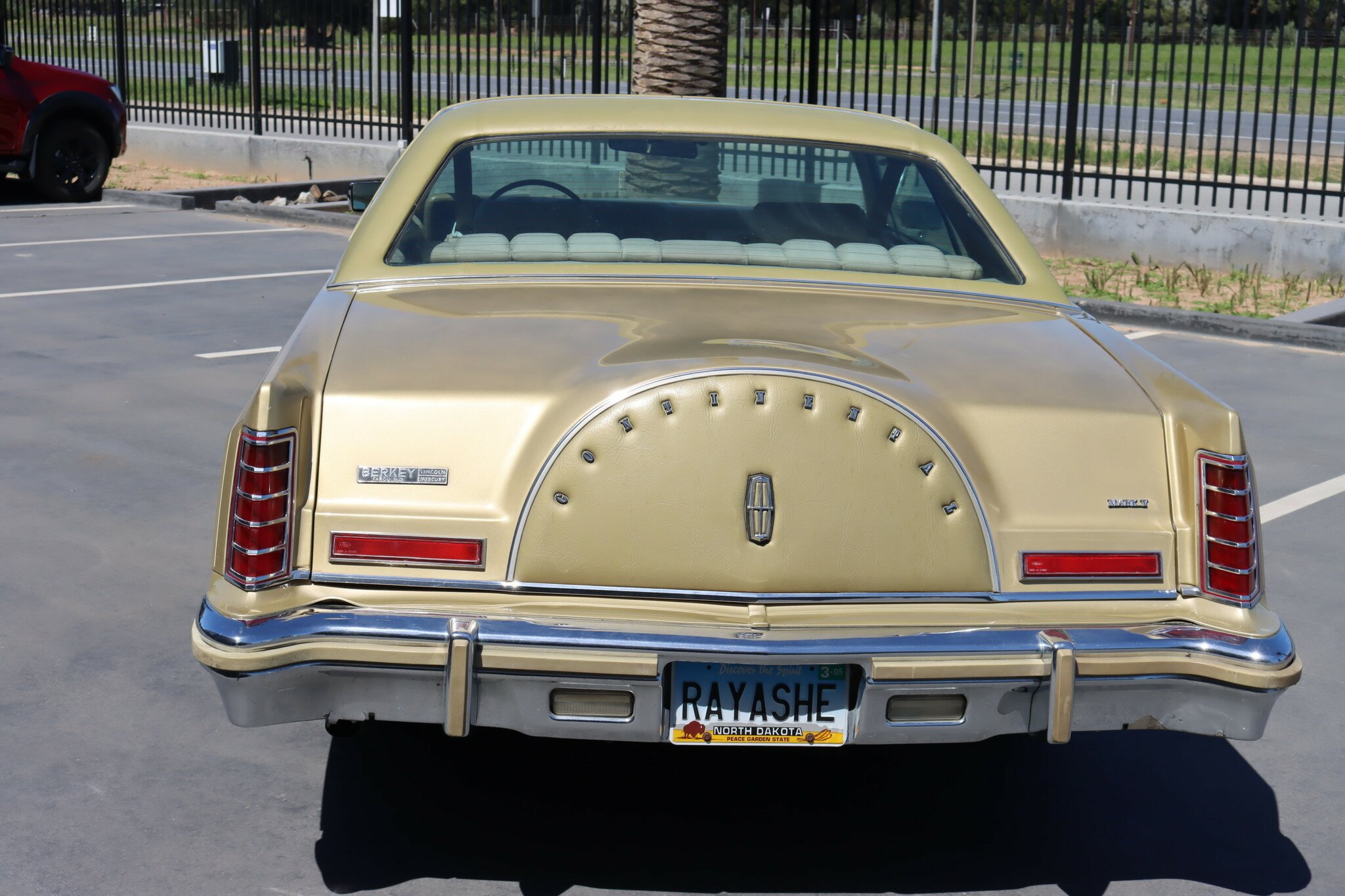 1978 LINCOLN CONTINENTAL MARK V COUPE