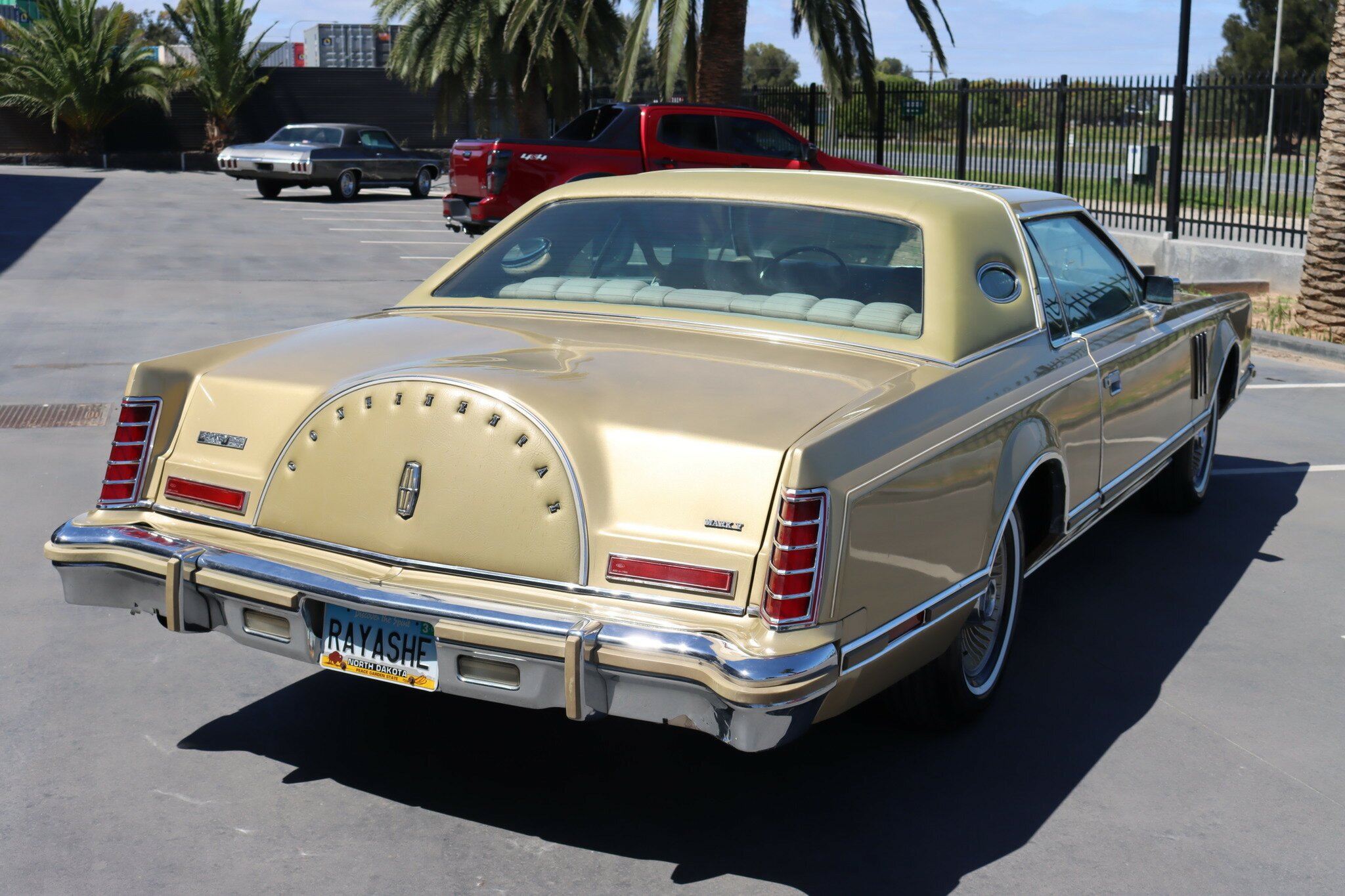 1978 LINCOLN CONTINENTAL MARK V COUPE