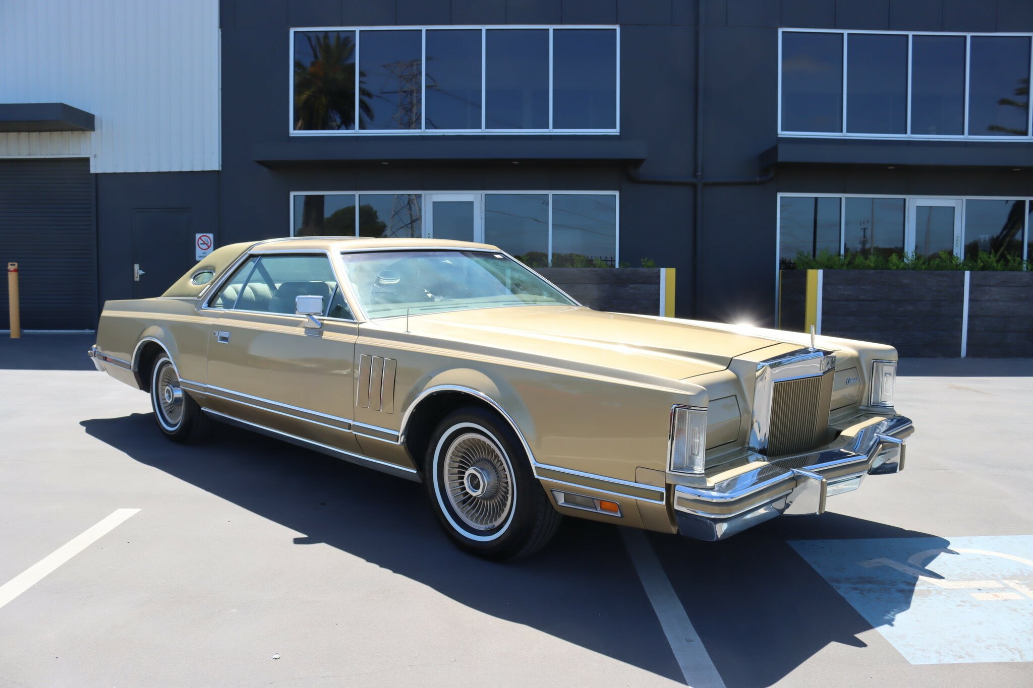 1978 LINCOLN CONTINENTAL MARK V COUPE