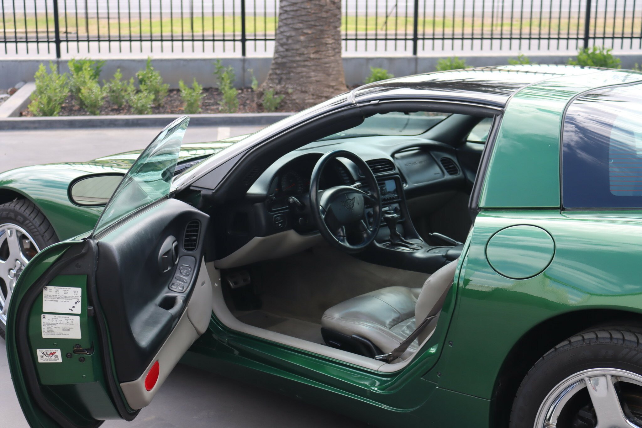 1997 CHEVROLET CORVETTE C5 COUPE