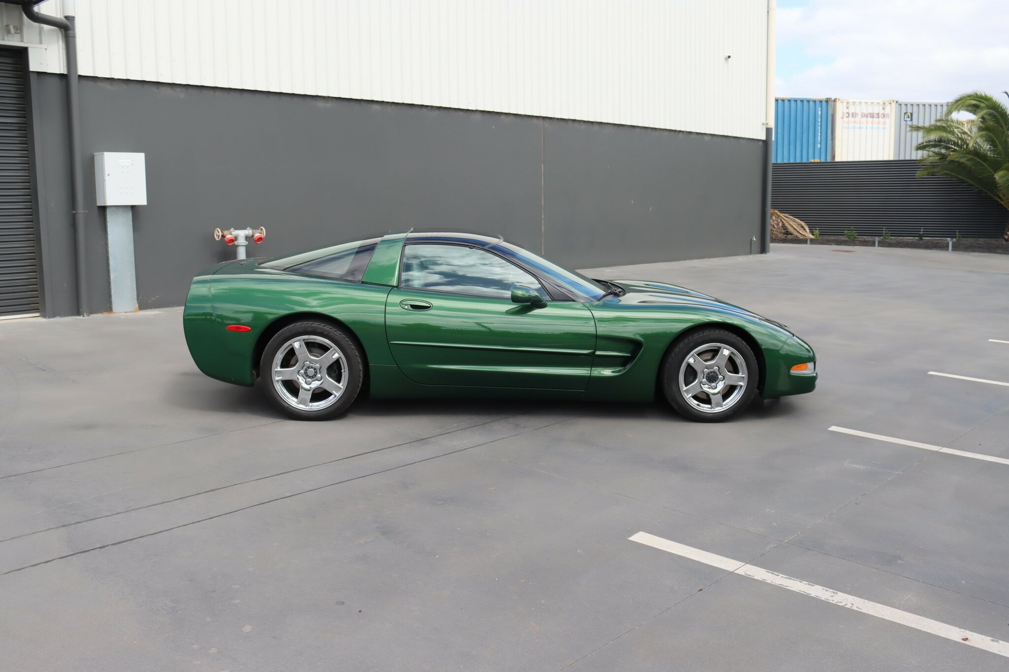 1997 CHEVROLET CORVETTE C5 COUPE