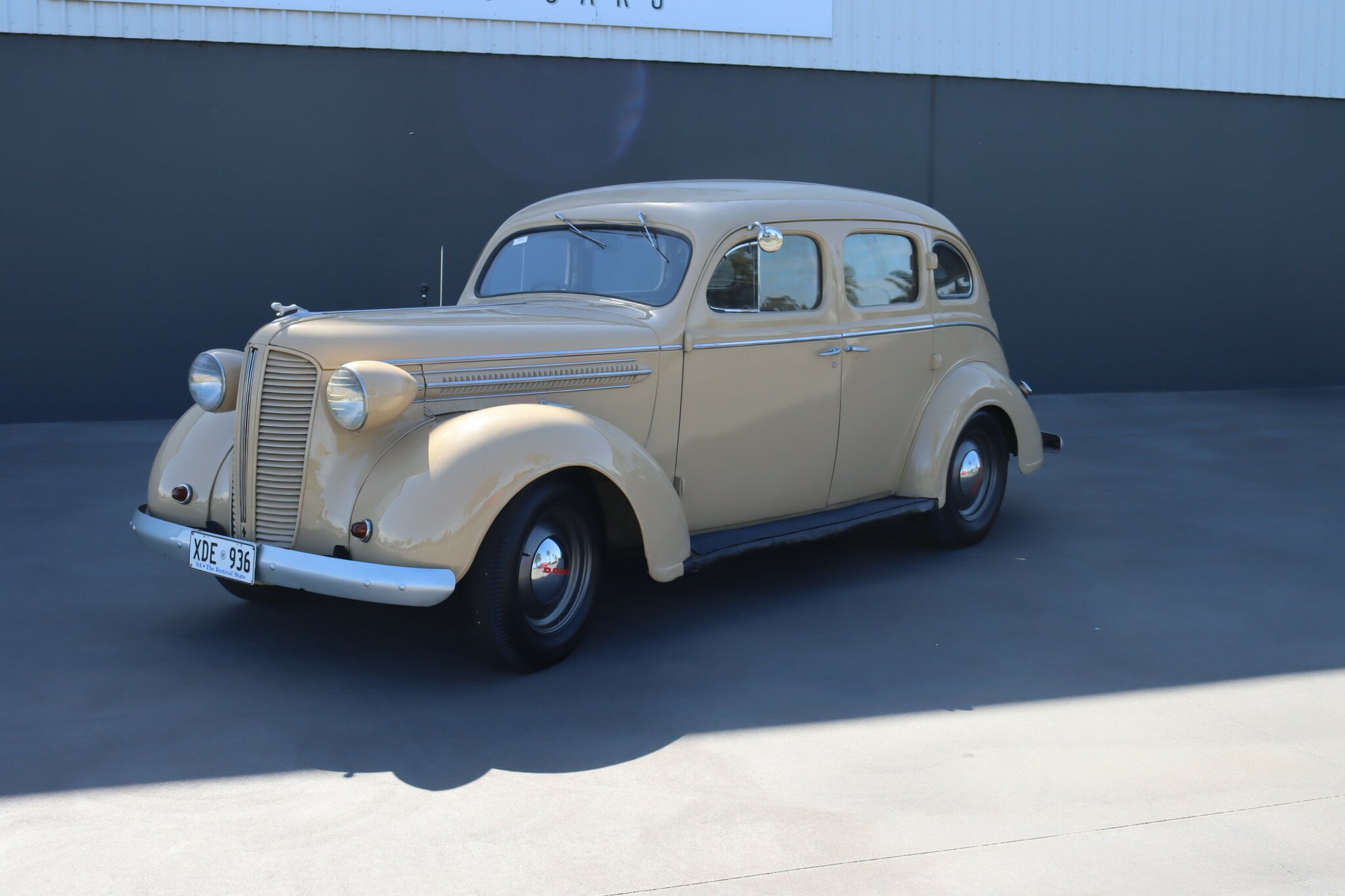 1937 DODGE D SERIES 3 SP MANUAL 4D SEDAN