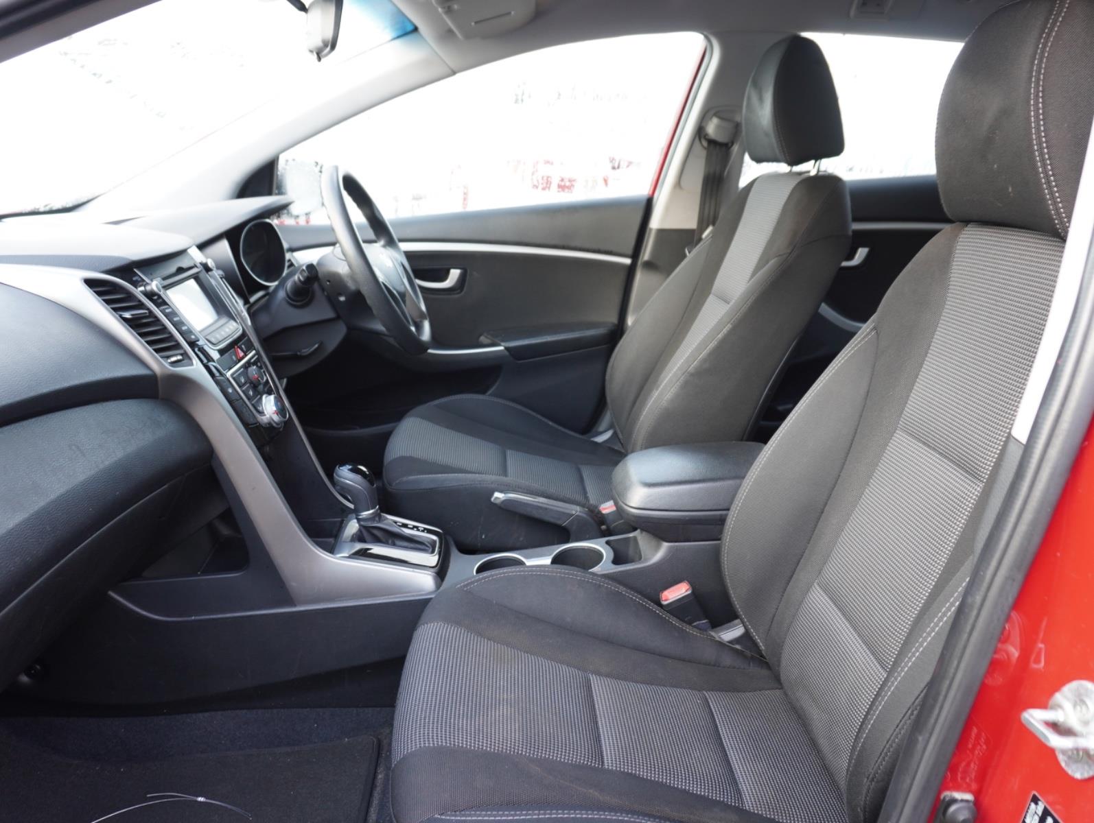 2013 HYUNDAI i30 GD TOURER ACTIVE 1.6 CRDi 6 SP AUTOMATIC 4D WAGON