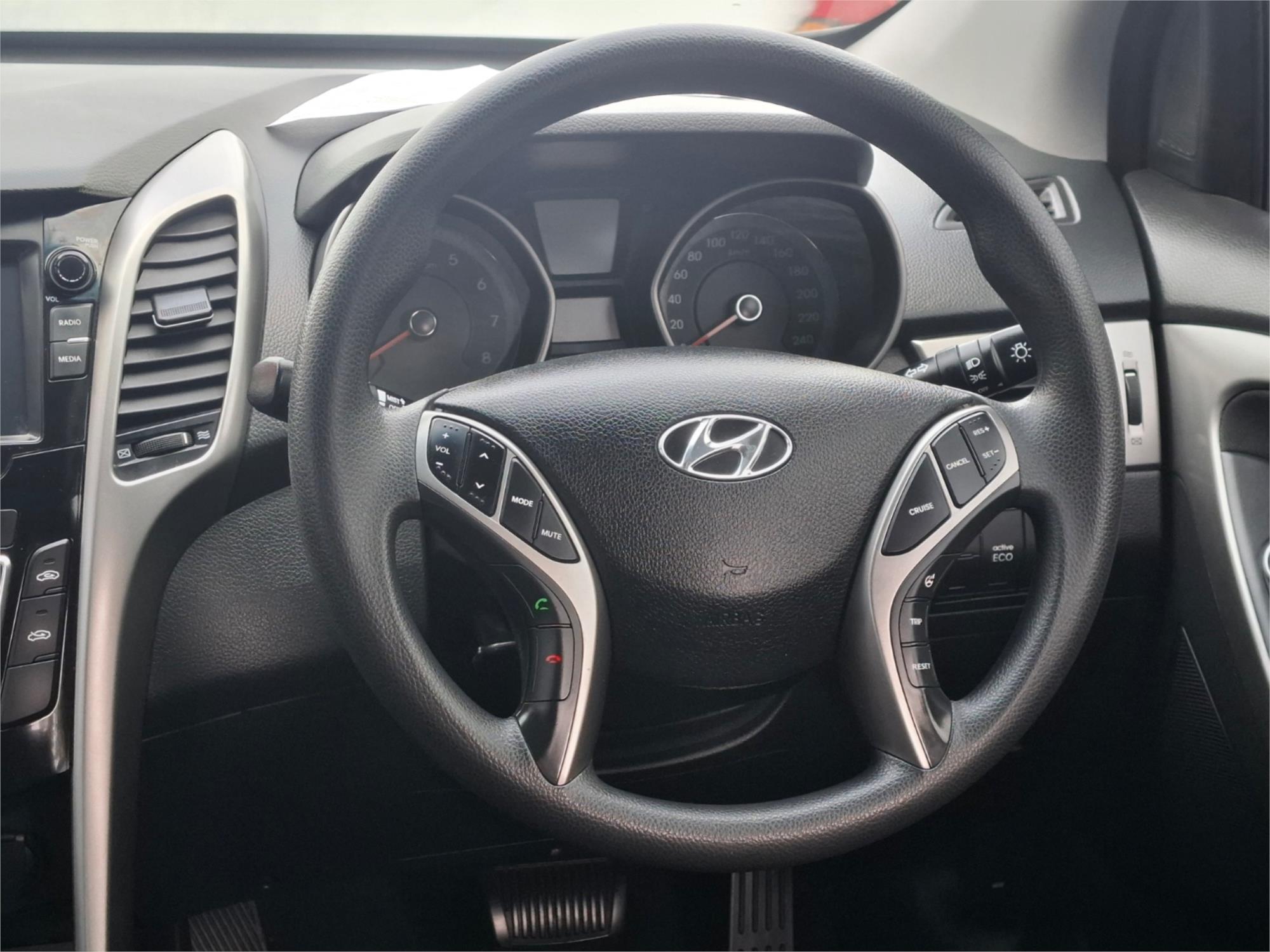 2016 HYUNDAI i30 GD4 SERIES 2 ACTIVE 6 SP AUTOMATIC 5D HATCHBACK