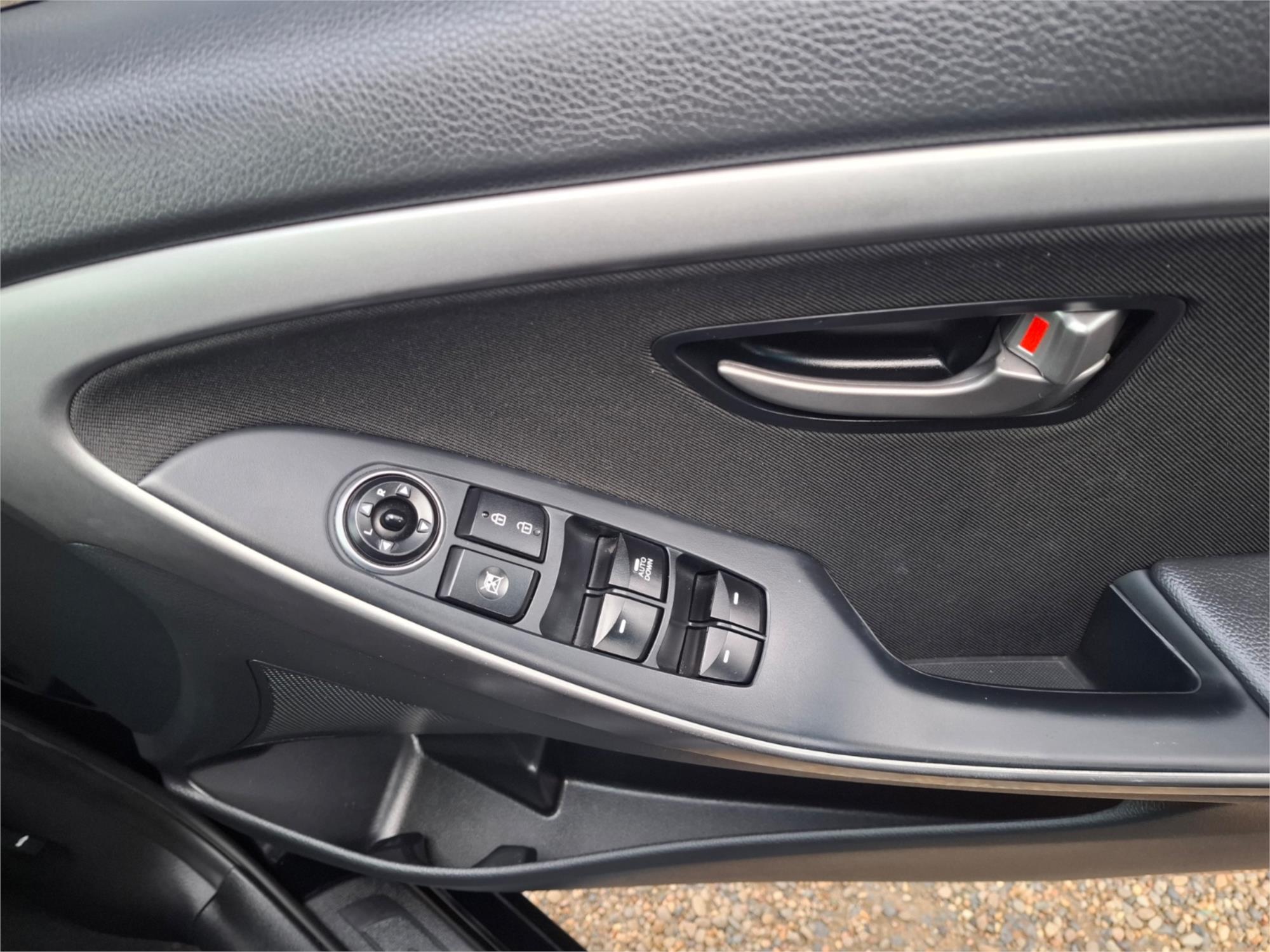 2016 HYUNDAI i30 GD4 SERIES 2 ACTIVE 6 SP AUTOMATIC 5D HATCHBACK
