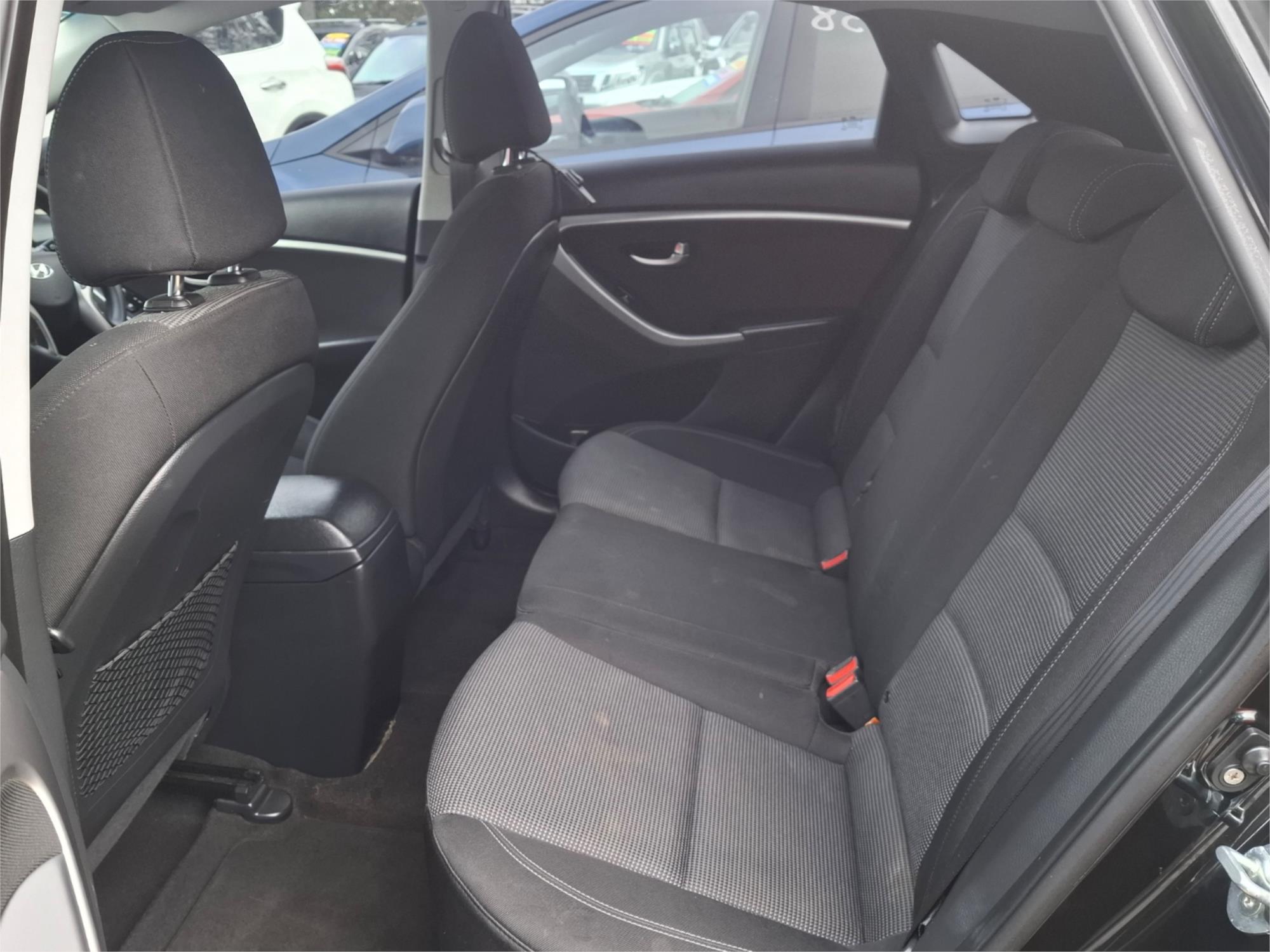 2016 HYUNDAI i30 GD4 SERIES 2 ACTIVE 6 SP AUTOMATIC 5D HATCHBACK
