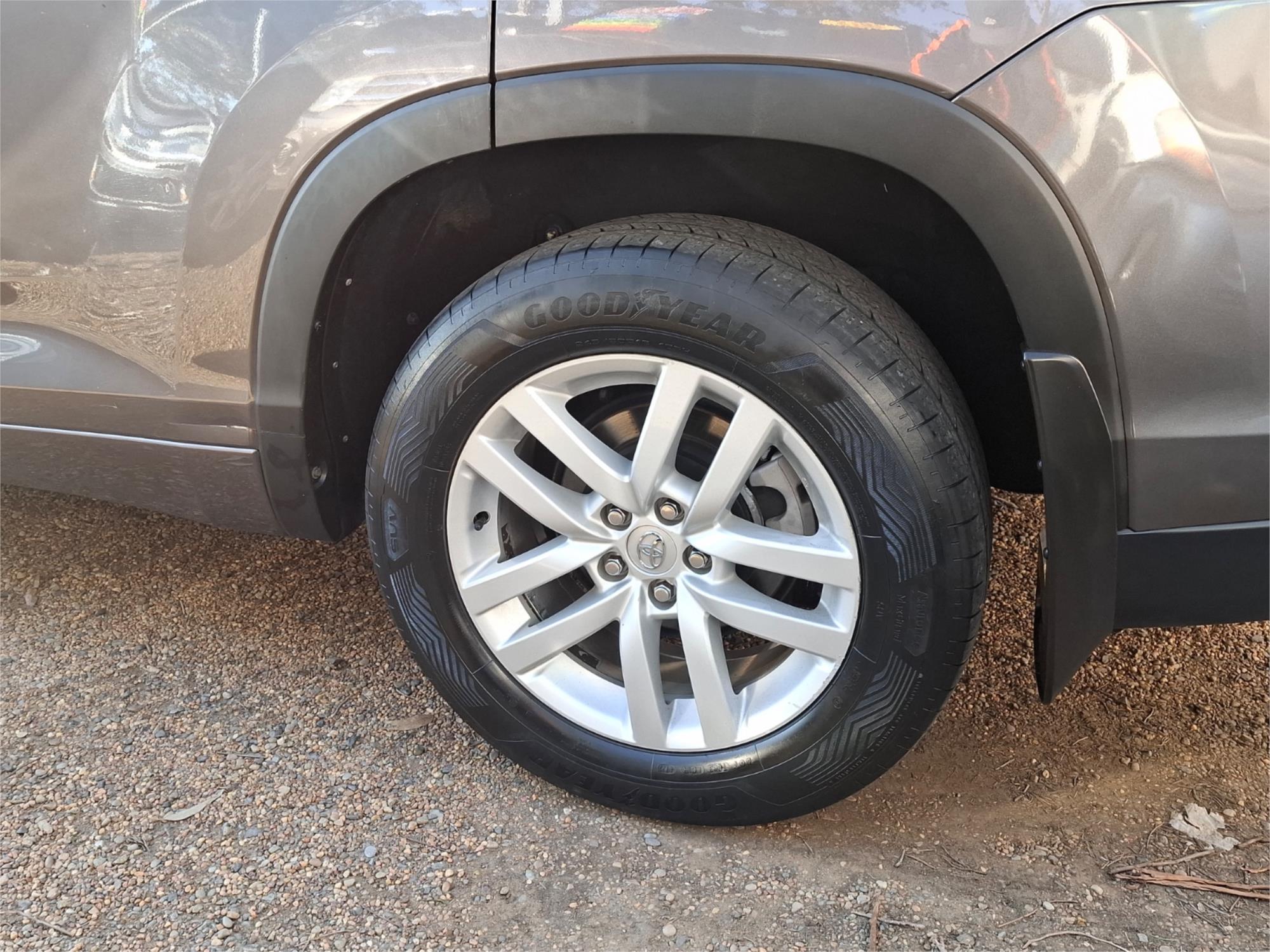 2014 TOYOTA KLUGER GSU50R GX SPORTS AUTOMATIC WAGON