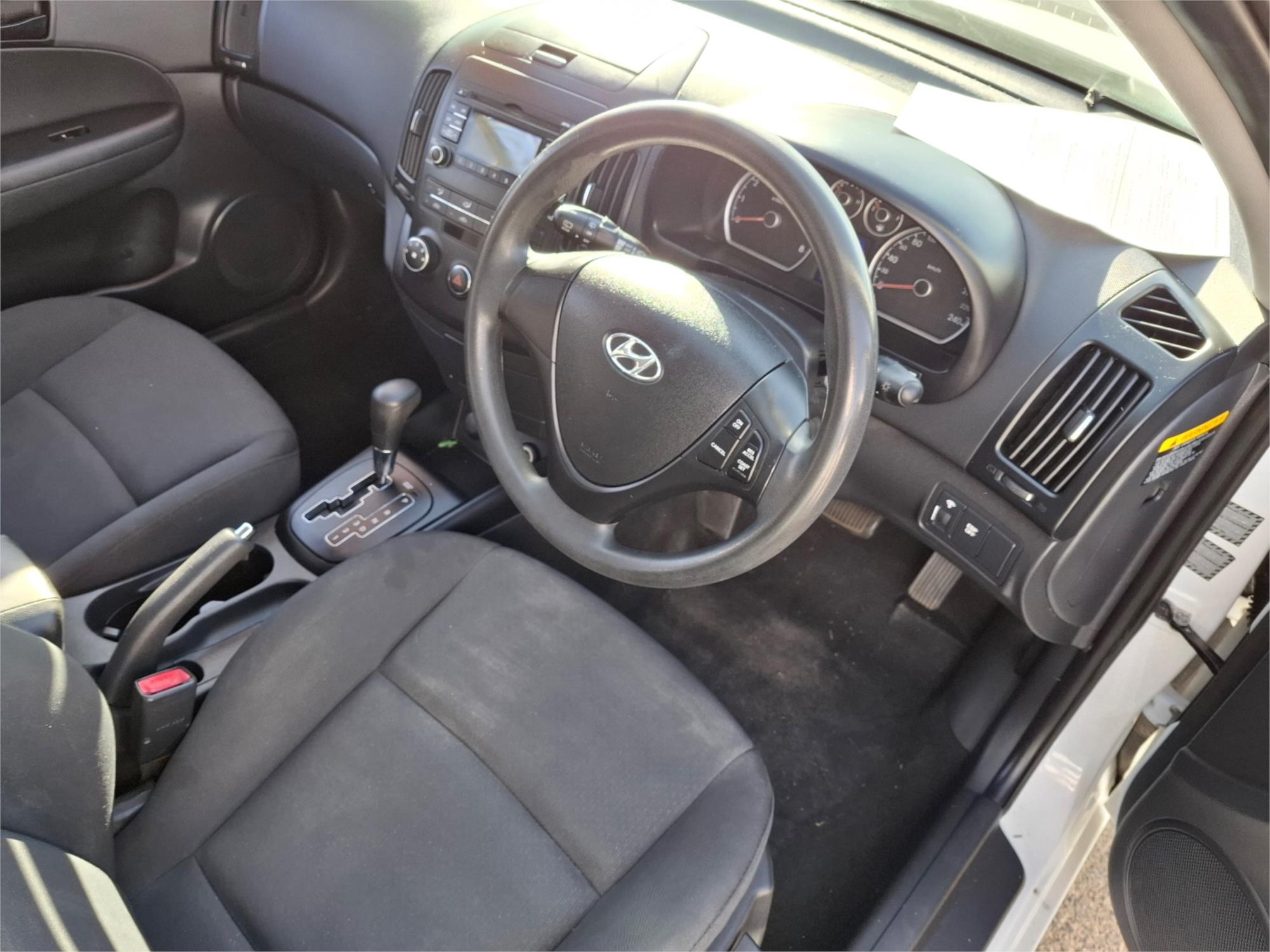 2010 HYUNDAI i30 FD MY10 SX 1.6 CRDi 4 SP AUTOMATIC 5D HATCHBACK