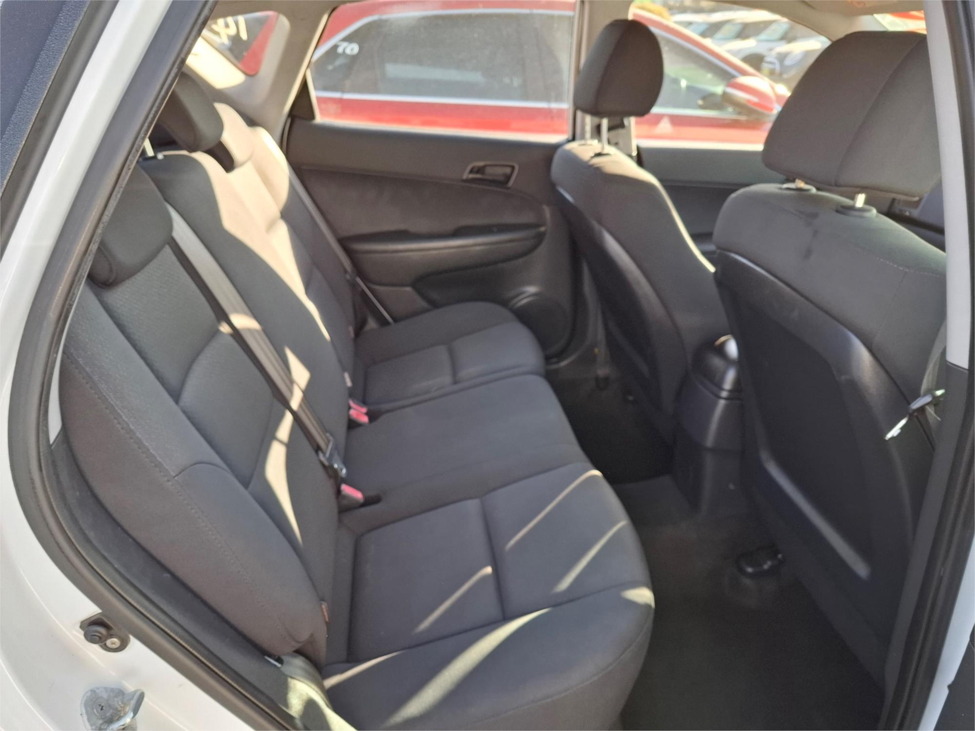 2010 HYUNDAI i30 FD MY10 SX 1.6 CRDi 4 SP AUTOMATIC 5D HATCHBACK