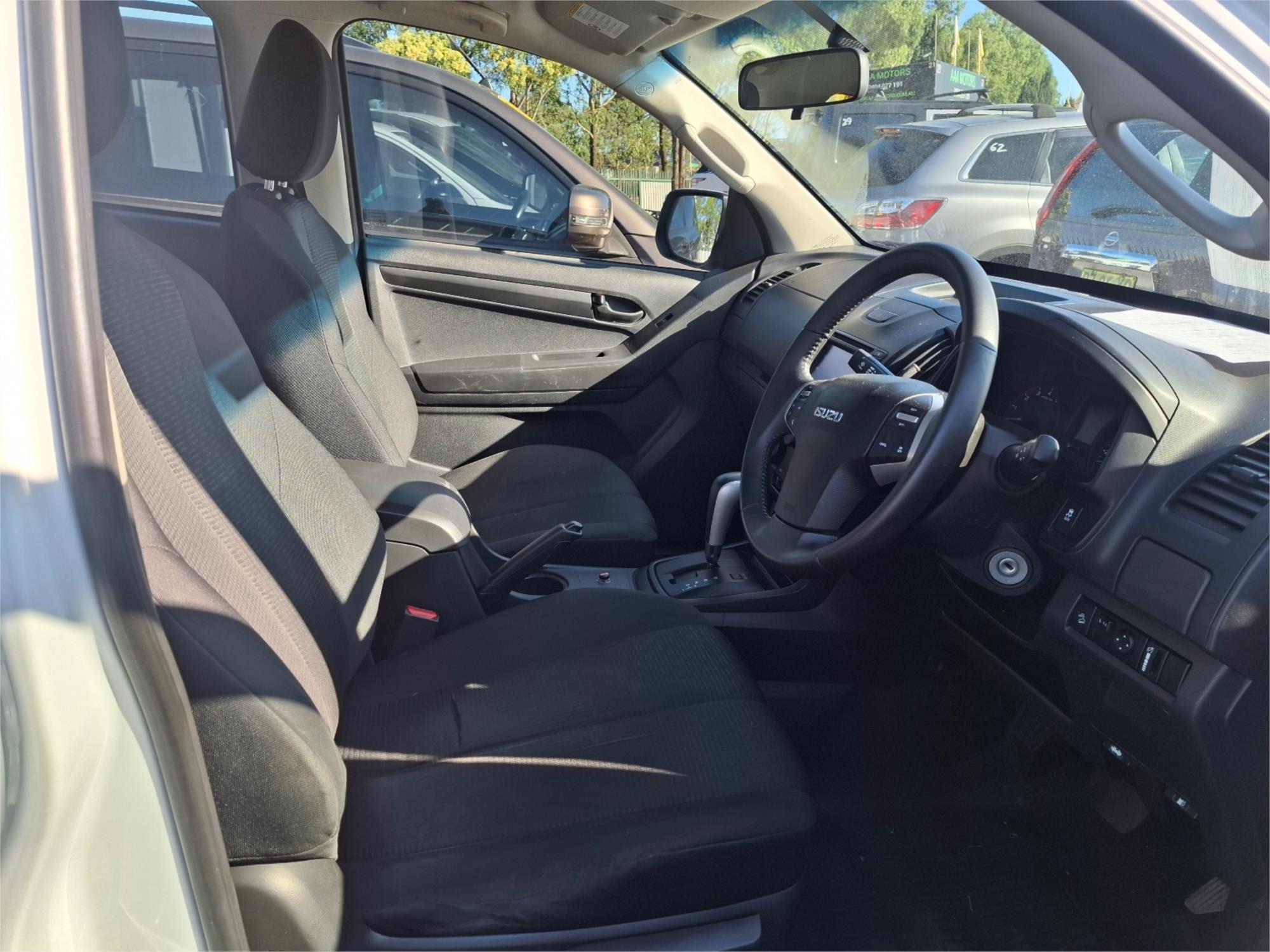 2018 ISUZU D-MAX TF MY17 SX (4x4) 6 SP AUTOMATIC C/CHAS