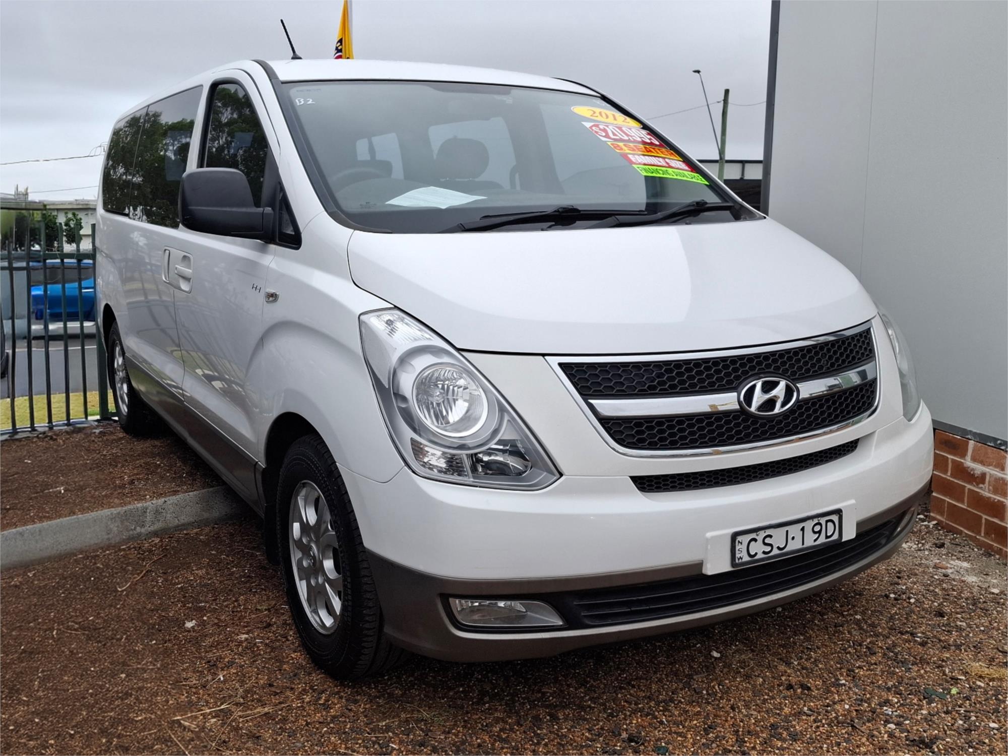 2012 HYUNDAI iMAX TQ-W AUTOMATIC VAN