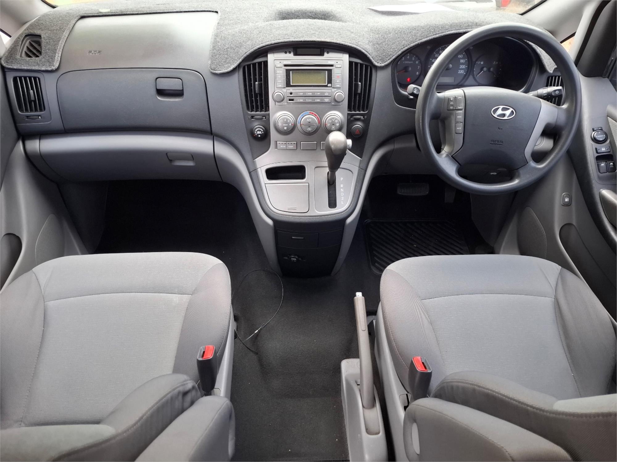 2012 HYUNDAI iMAX TQ-W AUTOMATIC VAN
