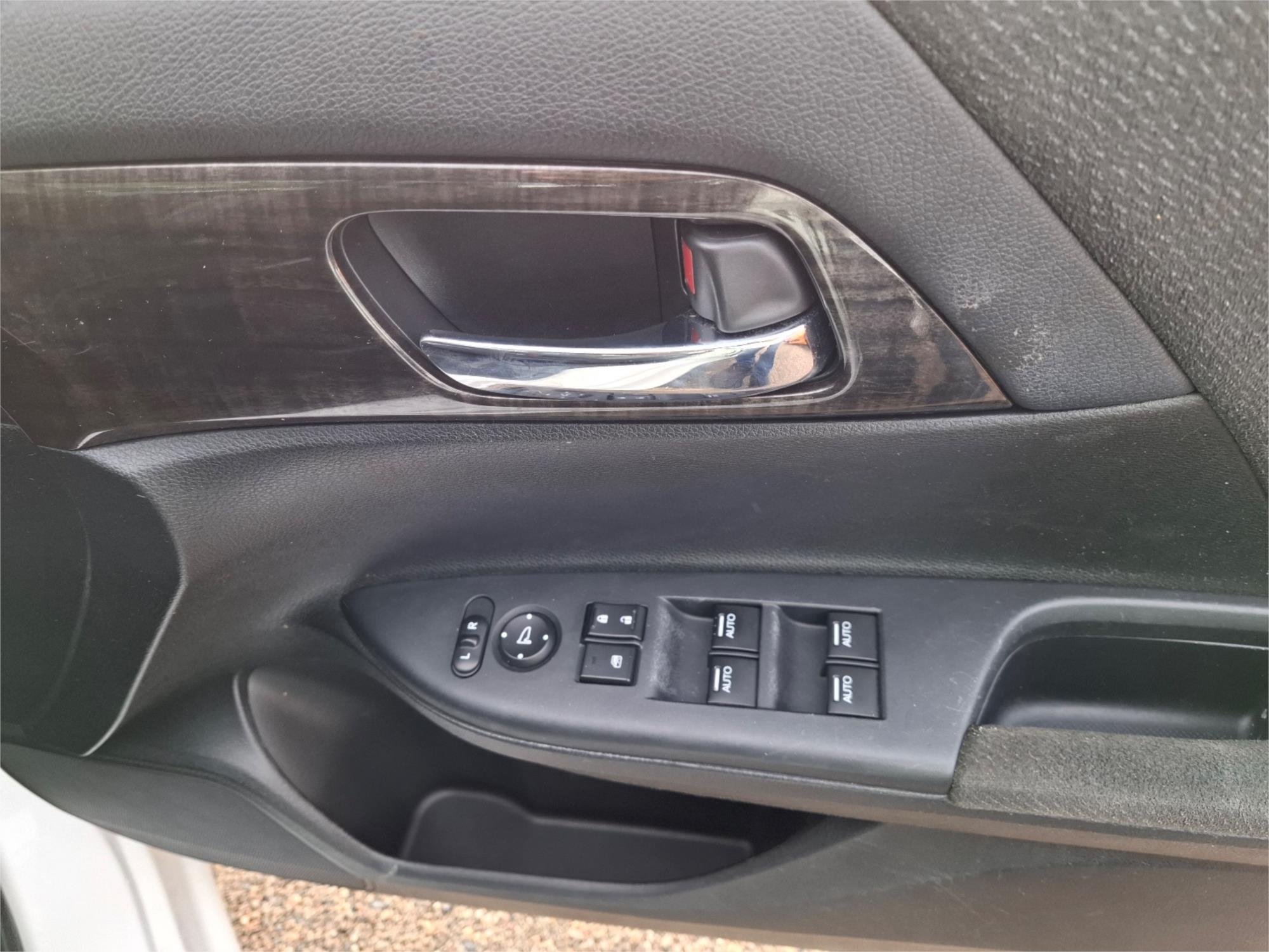 2013 HONDA ACCORD 60 VTi-S 5 SP AUTOMATIC 4D SEDAN