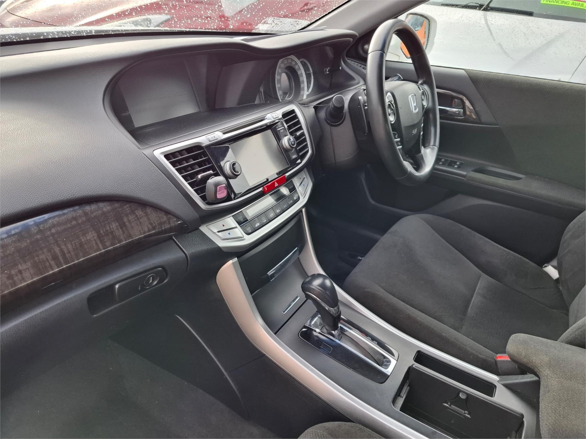 2013 HONDA ACCORD 60 VTi-S 5 SP AUTOMATIC 4D SEDAN