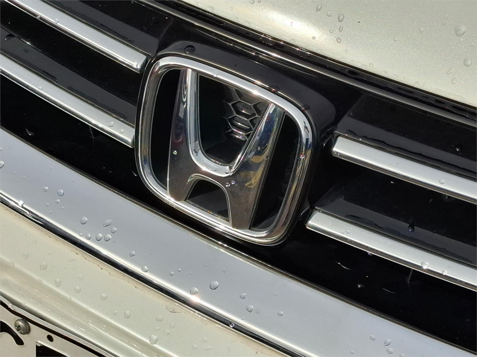2013 HONDA ACCORD 60 VTi-S 5 SP AUTOMATIC 4D SEDAN