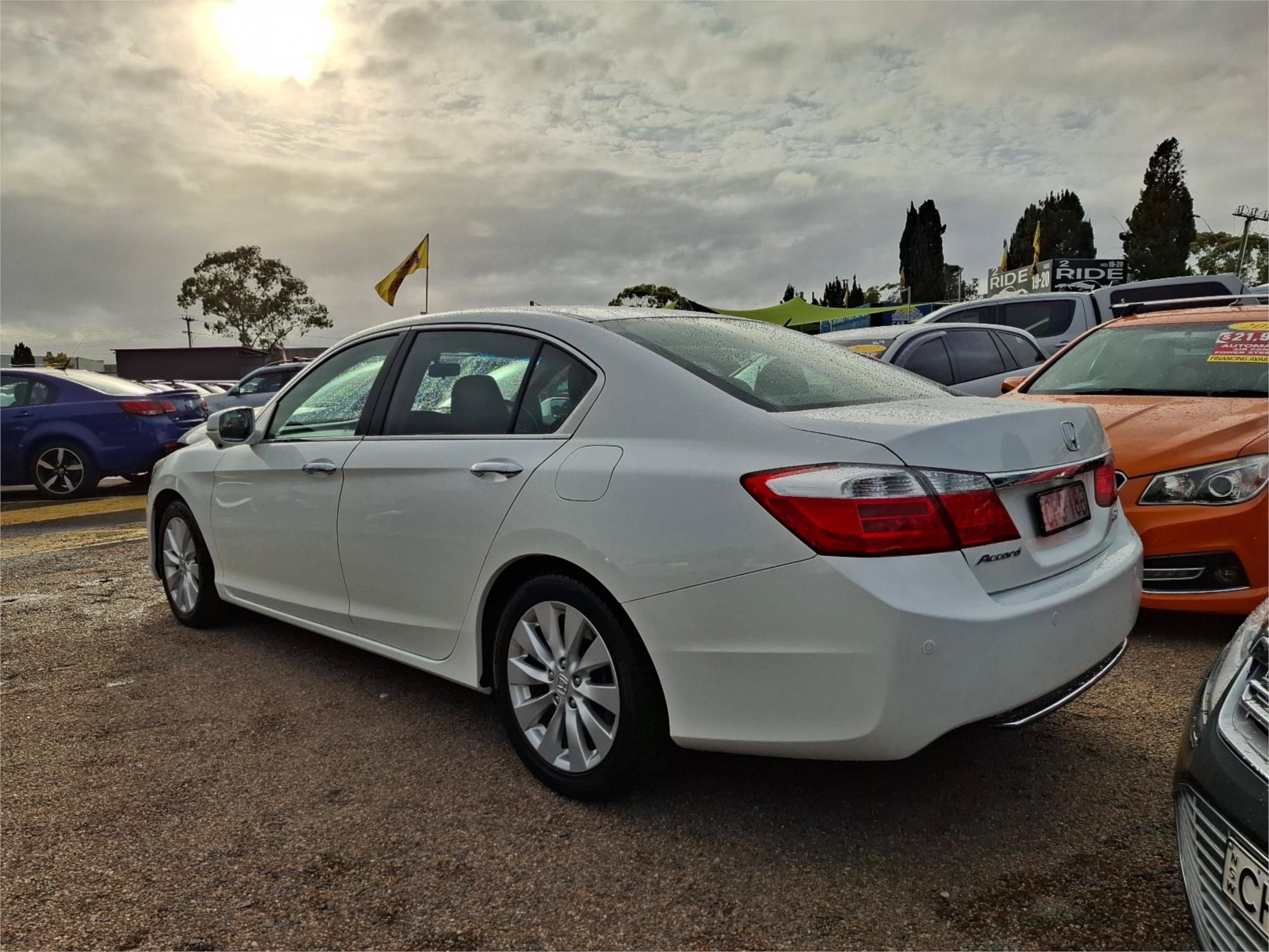 2013 HONDA ACCORD 60 VTi-S 5 SP AUTOMATIC 4D SEDAN