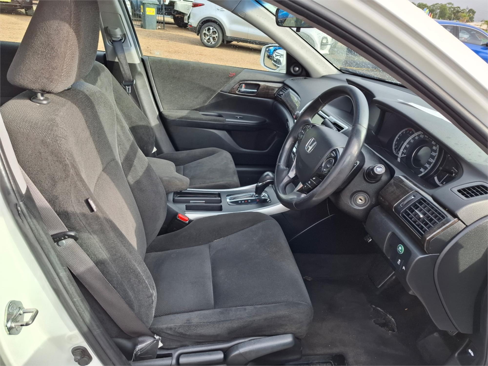 2013 HONDA ACCORD 60 VTi-S 5 SP AUTOMATIC 4D SEDAN